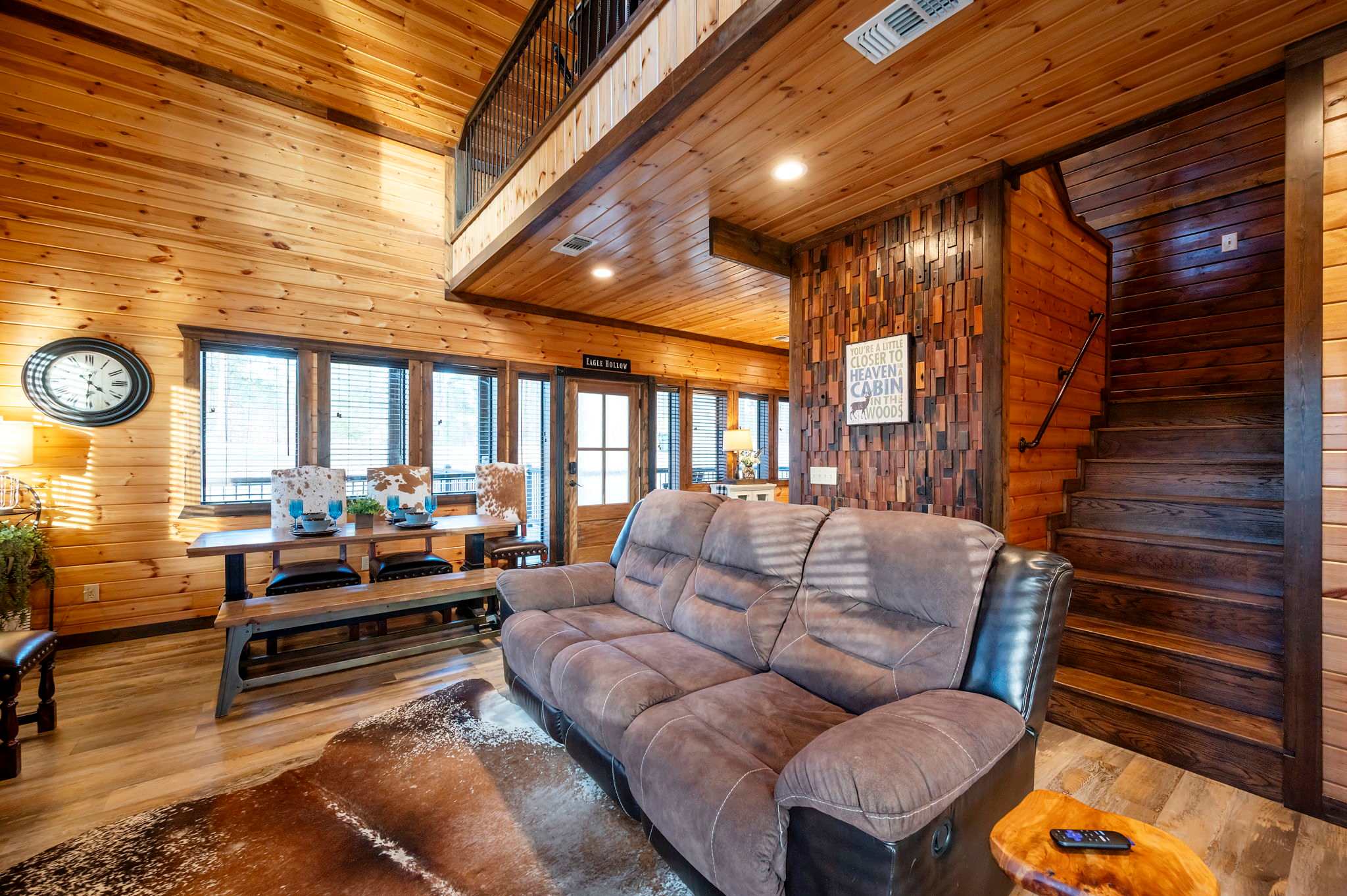 New! Eagle Hollow! Hot Tub-Arcade-Foosball-Firepit