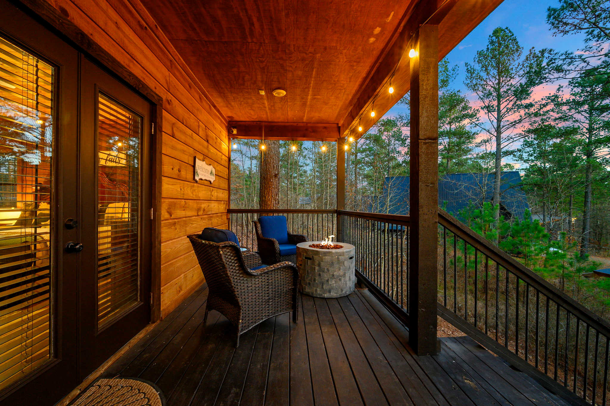 New! Eagle Hollow! Hot Tub-Arcade-Foosball-Firepit