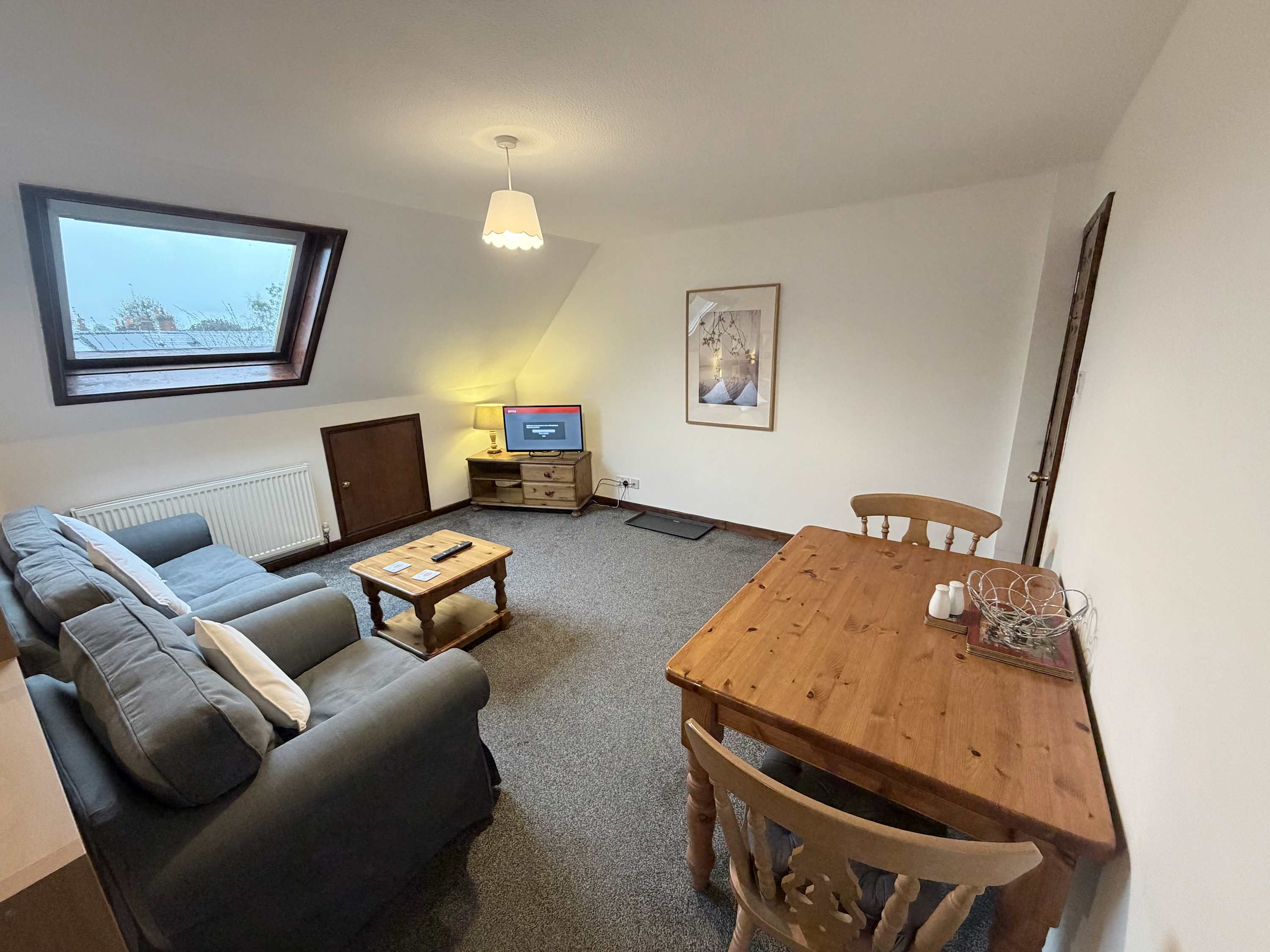 View Millbrook House Apartments 2 - One bedroom first floor apartment next to Milton Park in High Street OX14 4EL Millbrook House Apartments 2 - One bedroom first floor apartment next to Milton Park in High Street OX14 4EL - Property image 6 - VivreStays