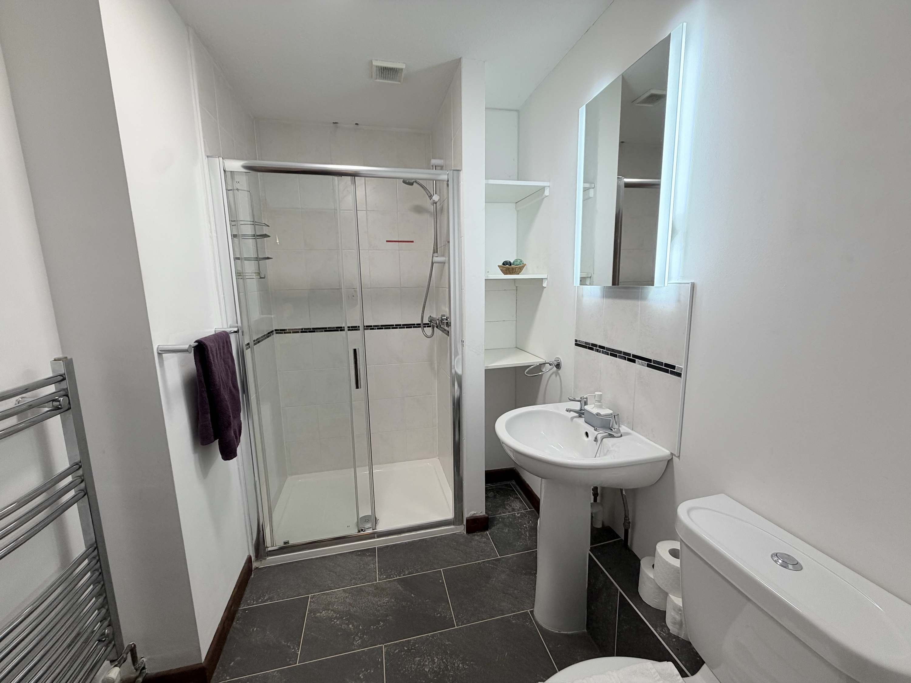 View Millbrook House Apartments 2 - One bedroom first floor apartment next to Milton Park in High Street OX14 4EL Millbrook House Apartments 2 - One bedroom first floor apartment next to Milton Park in High Street OX14 4EL - Property image 10 - VivreStays