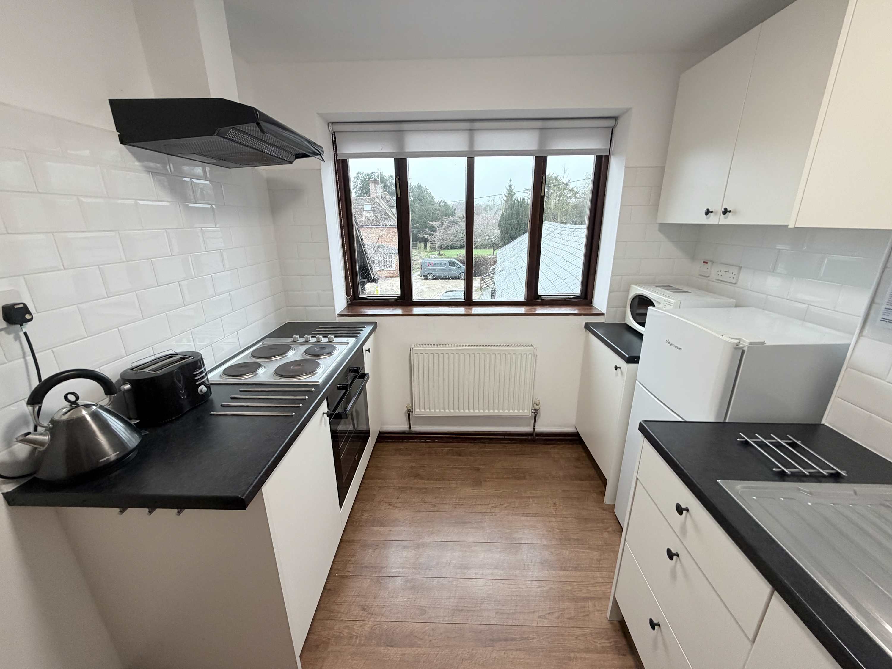 View Millbrook House Apartments 2 - One bedroom first floor apartment next to Milton Park in High Street OX14 4EL Millbrook House Apartments 2 - One bedroom first floor apartment next to Milton Park in High Street OX14 4EL - Property image 11 - VivreStays