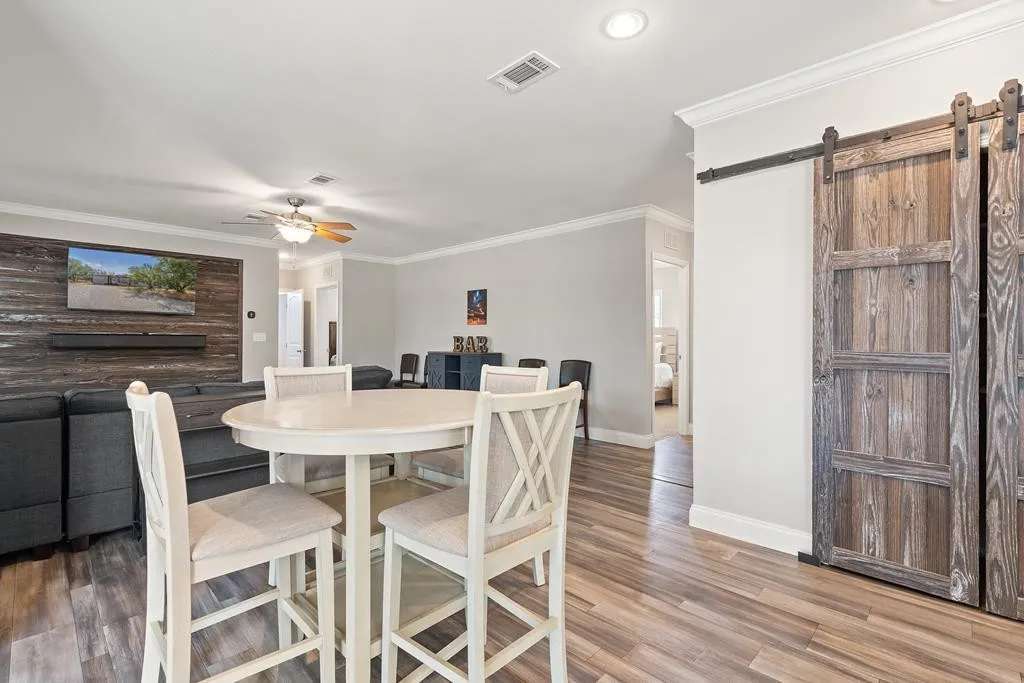 Hye Life in the Hill Country! 7