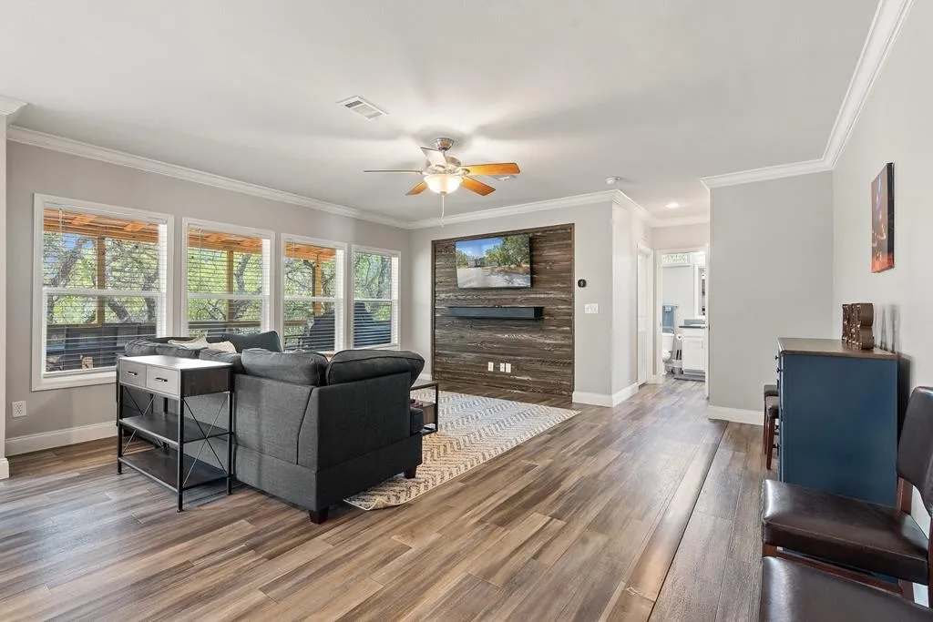 Hye Life in the Hill Country!