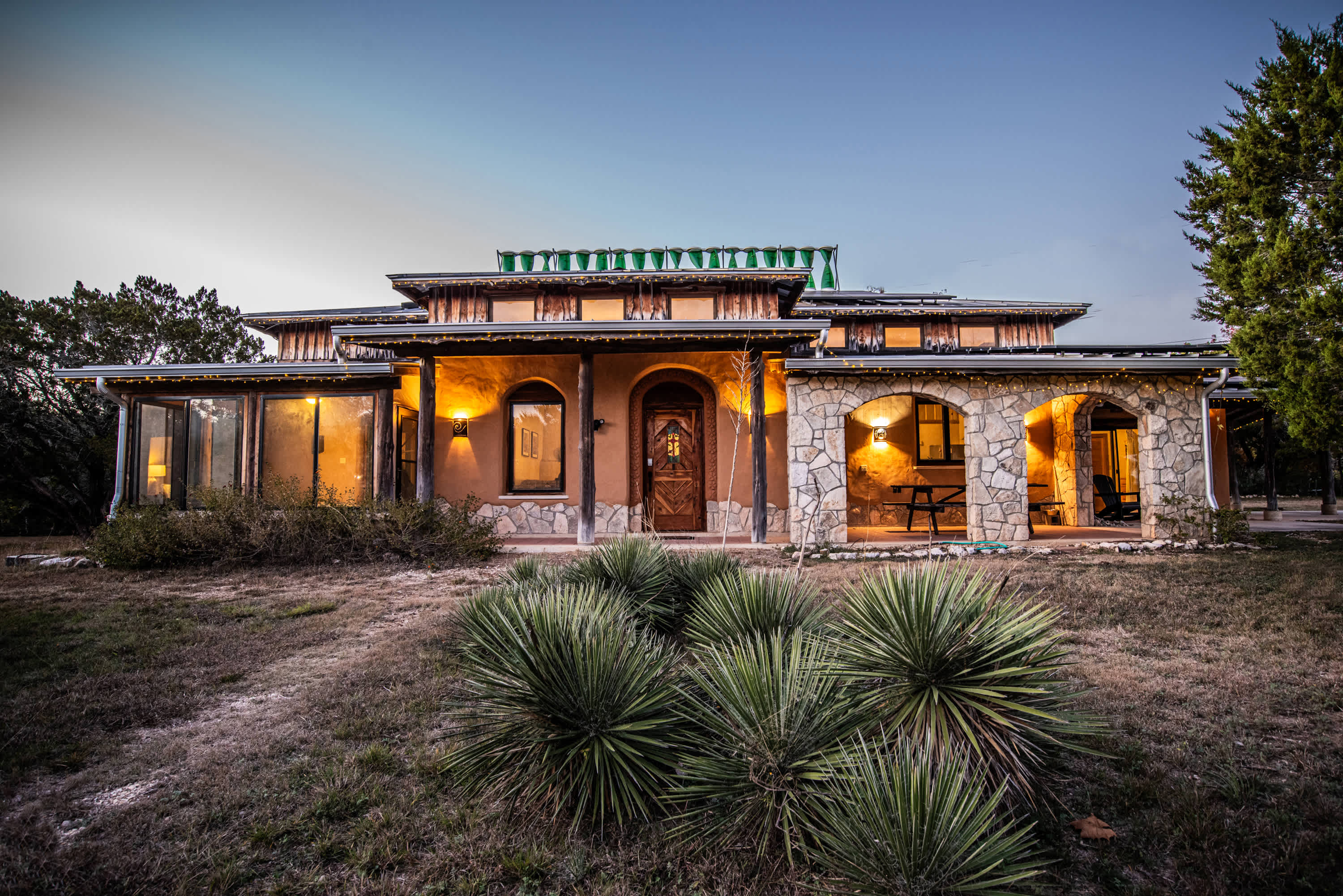 Sacred River Retreat For 12ppl