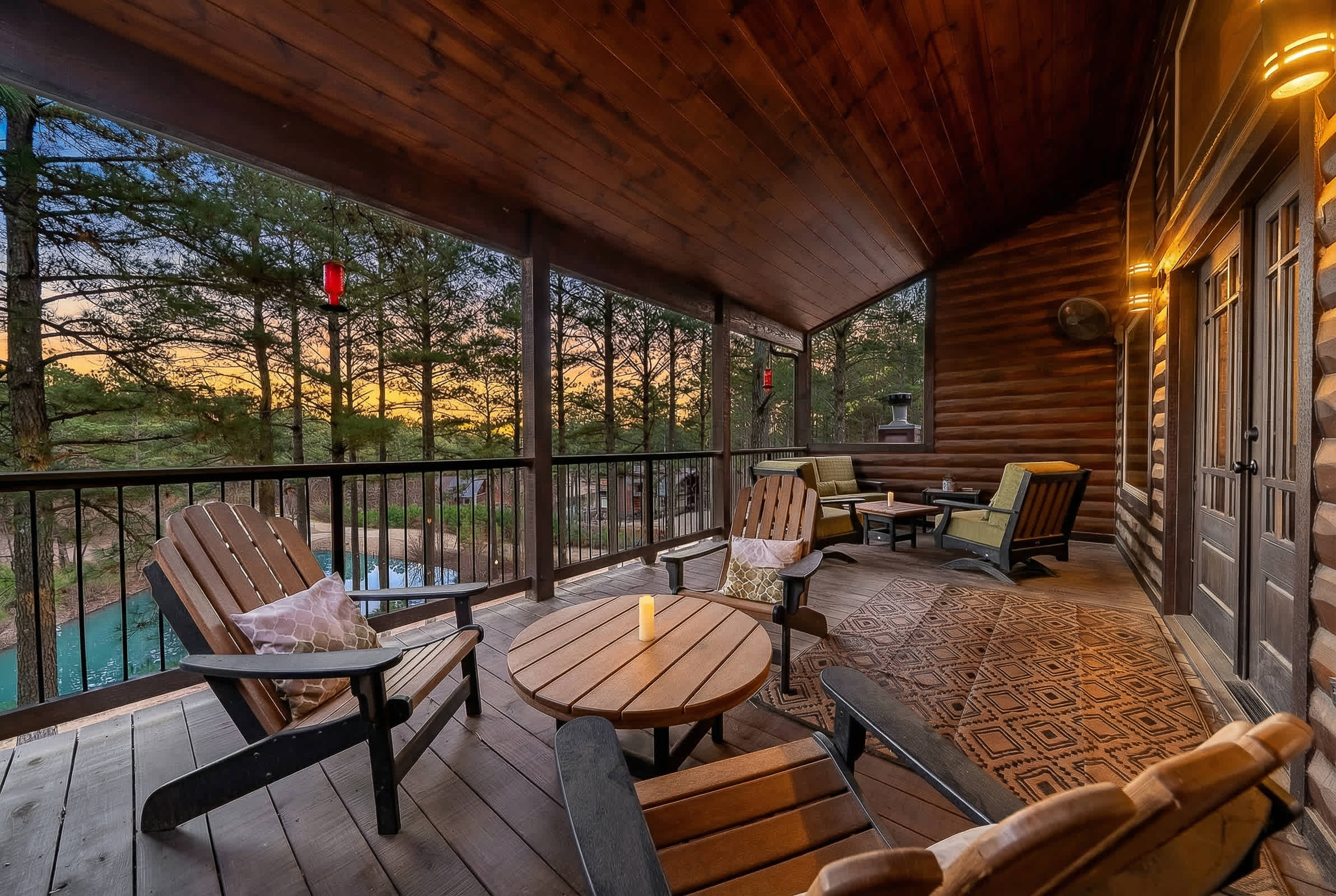 New! Answered Prayers! Pond! Hot Tub! Sleep 22!