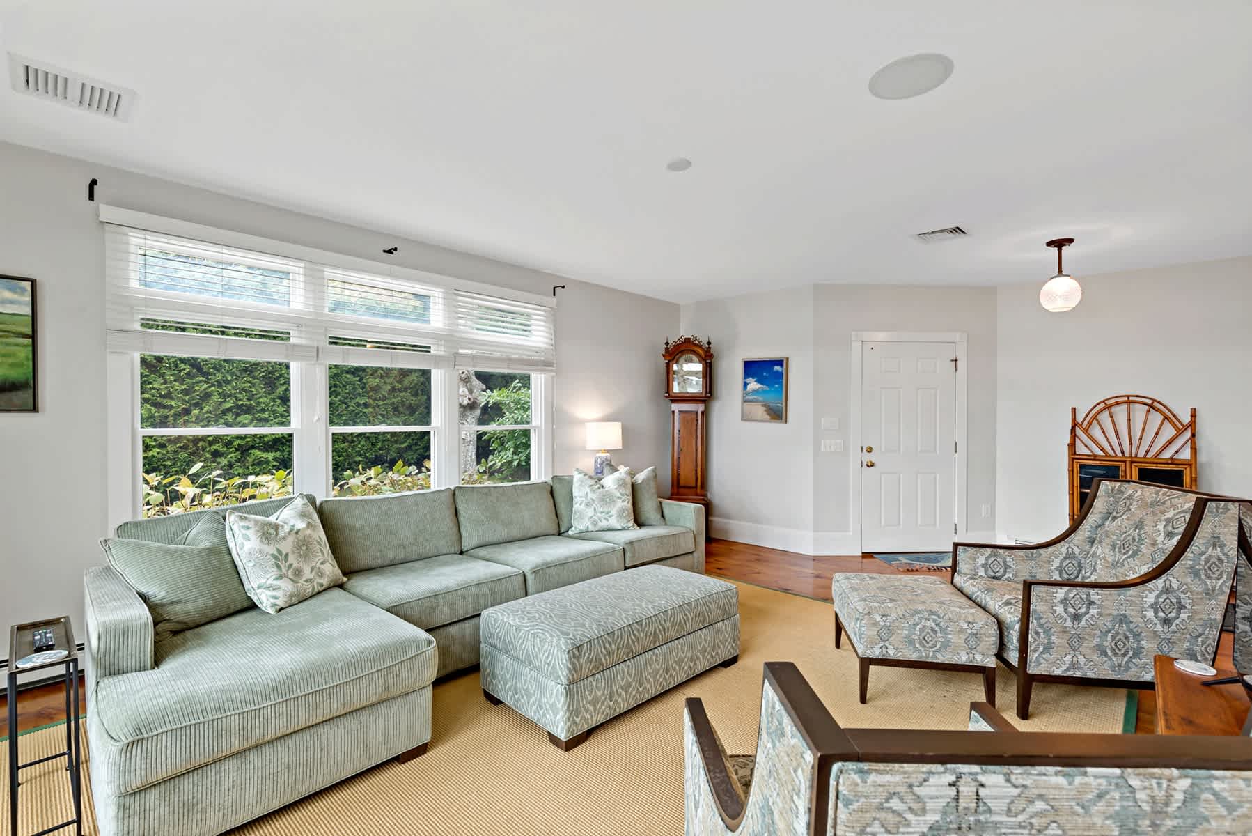 New 2026 A Private Luxurious Waterfront Oasis on Town Cove in Orleans 3