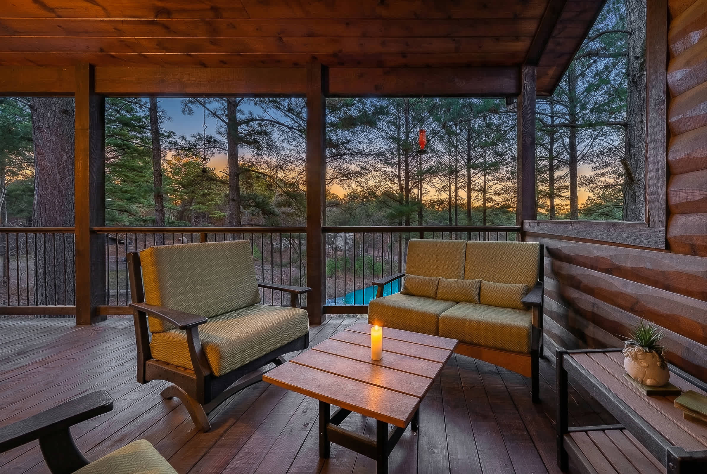 New! Answered Prayers! Pond! Hot Tub! Sleep 22!