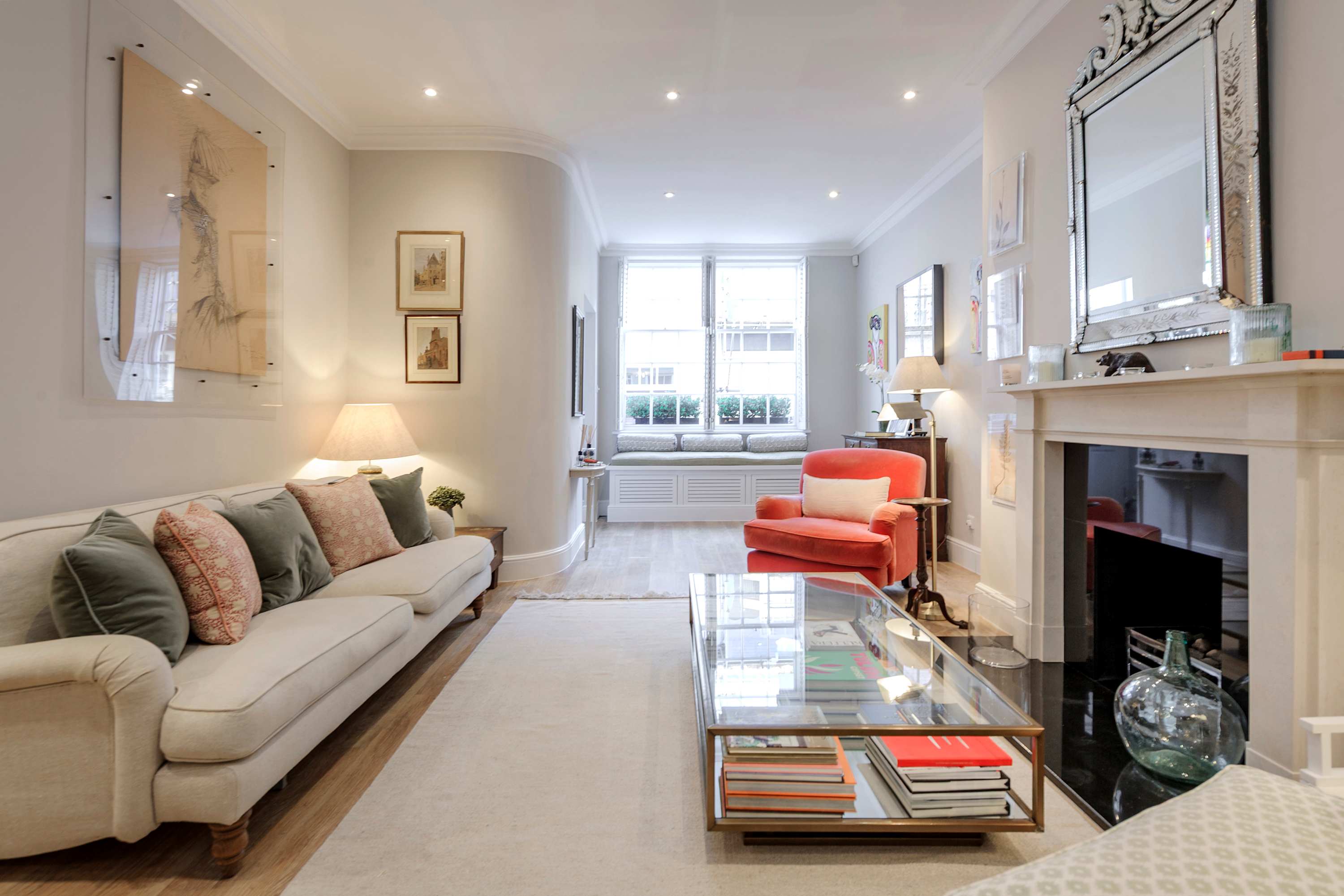 View Divine Mews House - South Kensington in Princes Gate Mews 52 SW7 2PR Divine Mews House - South Kensington in Princes Gate Mews 52 SW7 2PR - Property image 9 - VivreStays