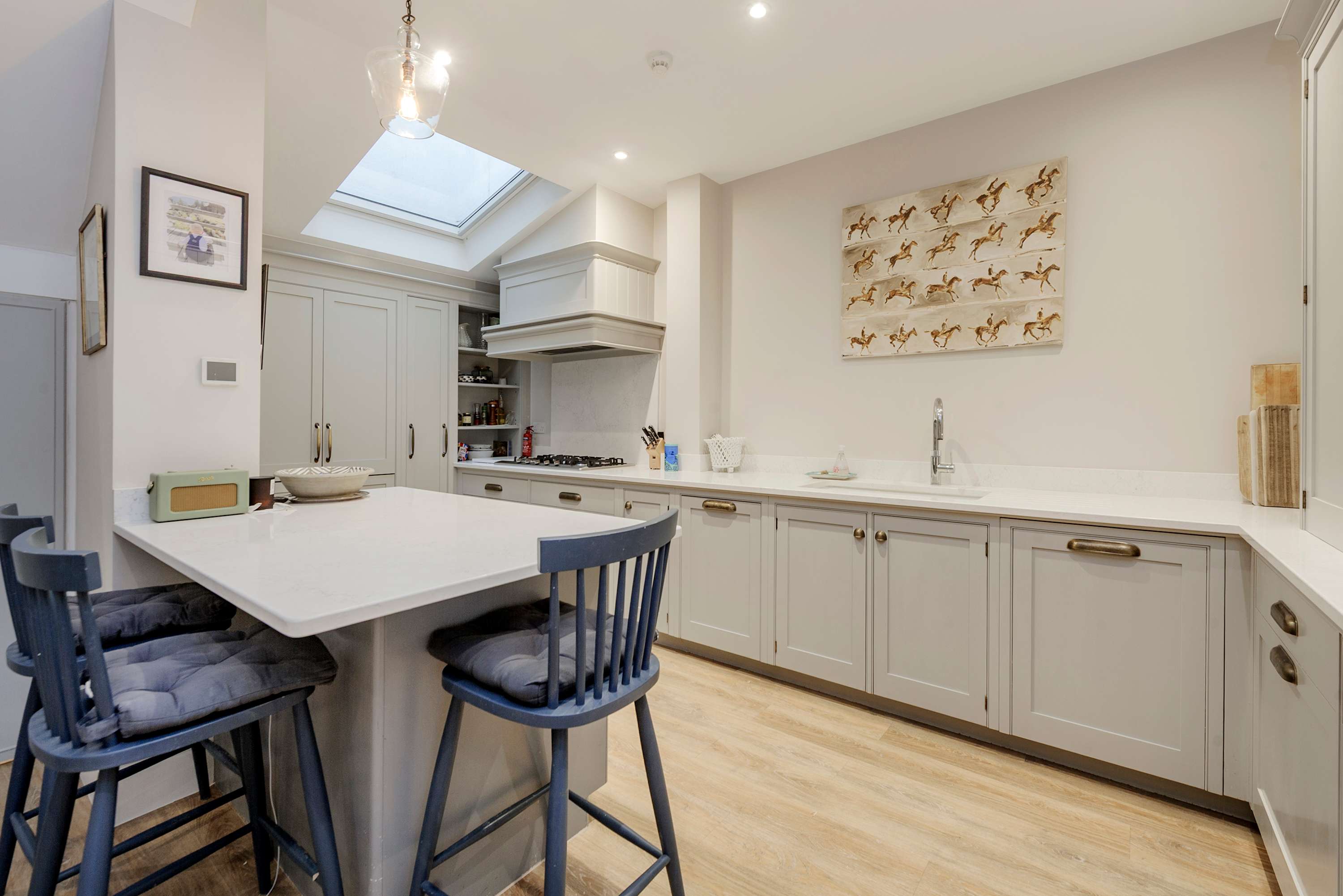 View Divine Mews House - South Kensington in Princes Gate Mews 52 SW7 2PR Divine Mews House - South Kensington in Princes Gate Mews 52 SW7 2PR - Property image 8 - VivreStays