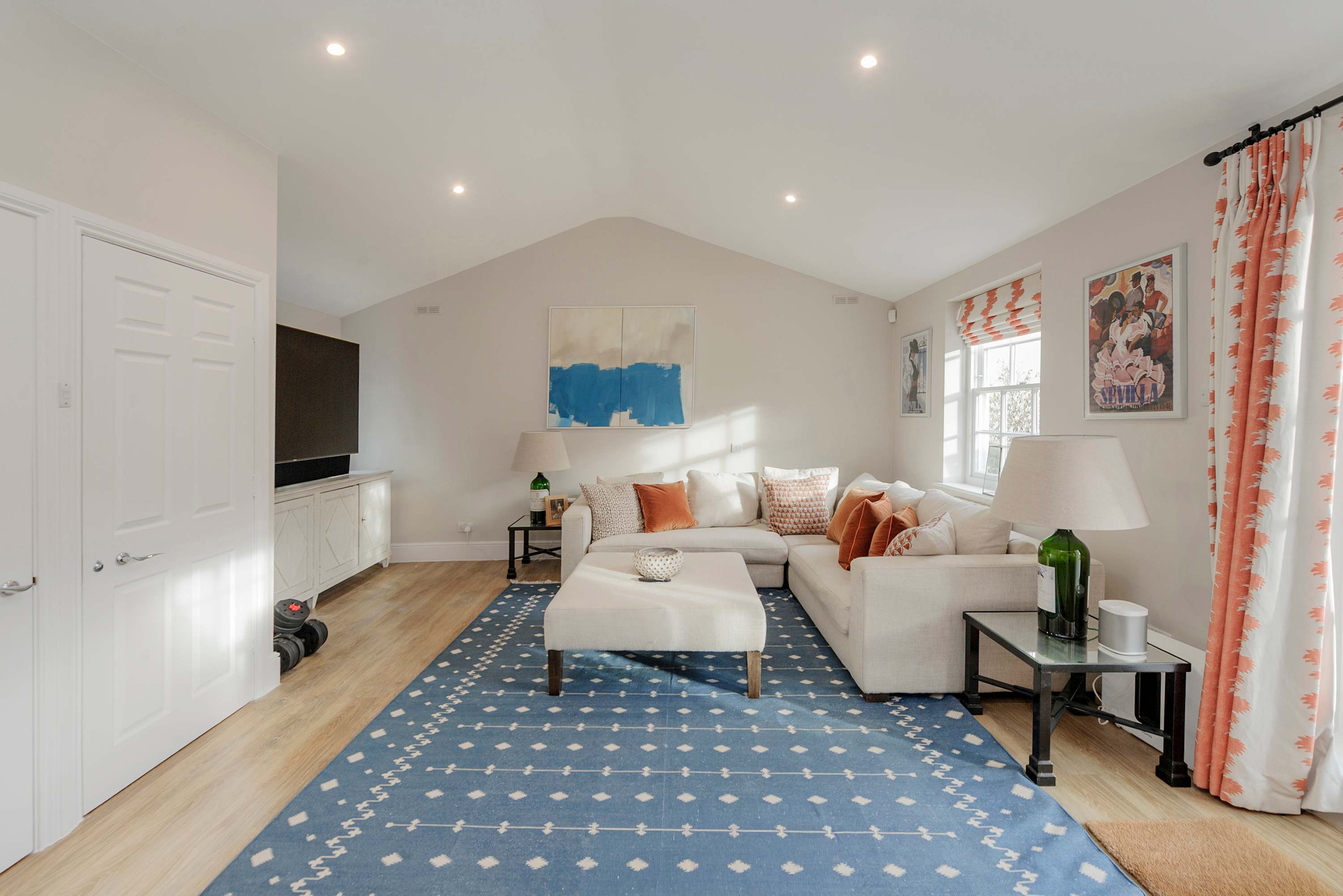 View Divine Mews House - South Kensington in Princes Gate Mews 52 SW7 2PR Divine Mews House - South Kensington in Princes Gate Mews 52 SW7 2PR - Property image 30 - VivreStays