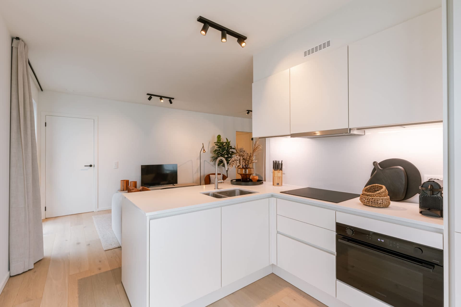 MOROWW Ostend · Seaview · Ensuite · Parking