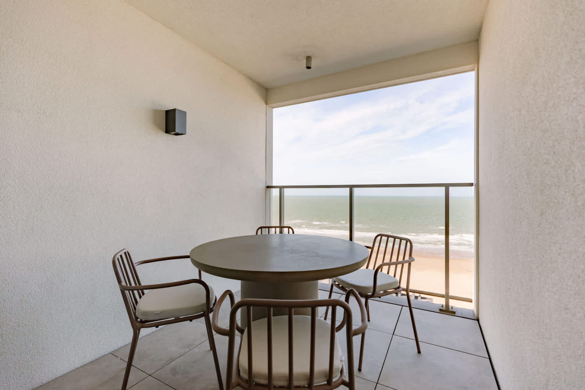 MOROWW Ostend · Seaview · Ensuite · Parking - Foto 19