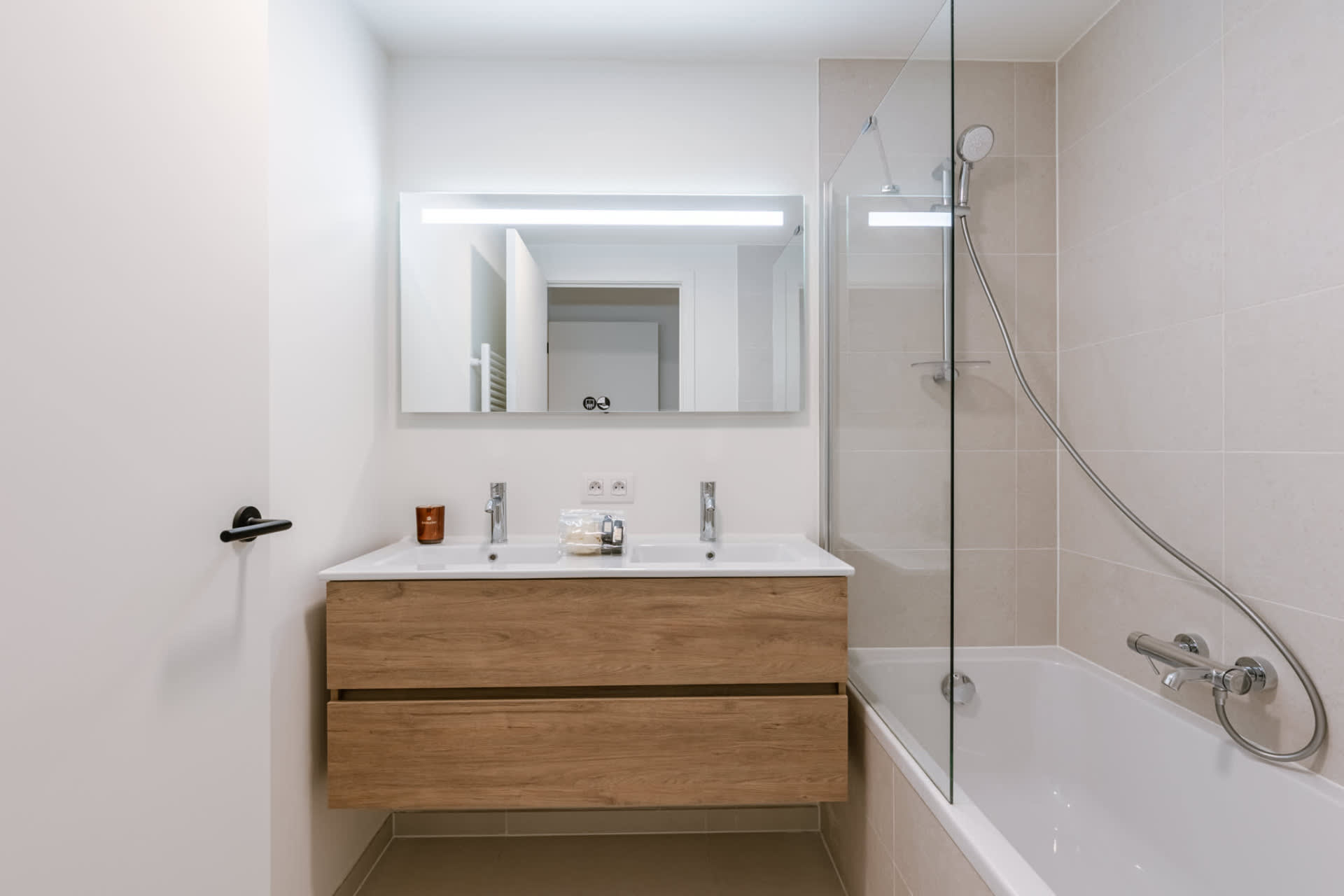 MOROWW Ostend · Seaview · Ensuite · Parking - Foto 23