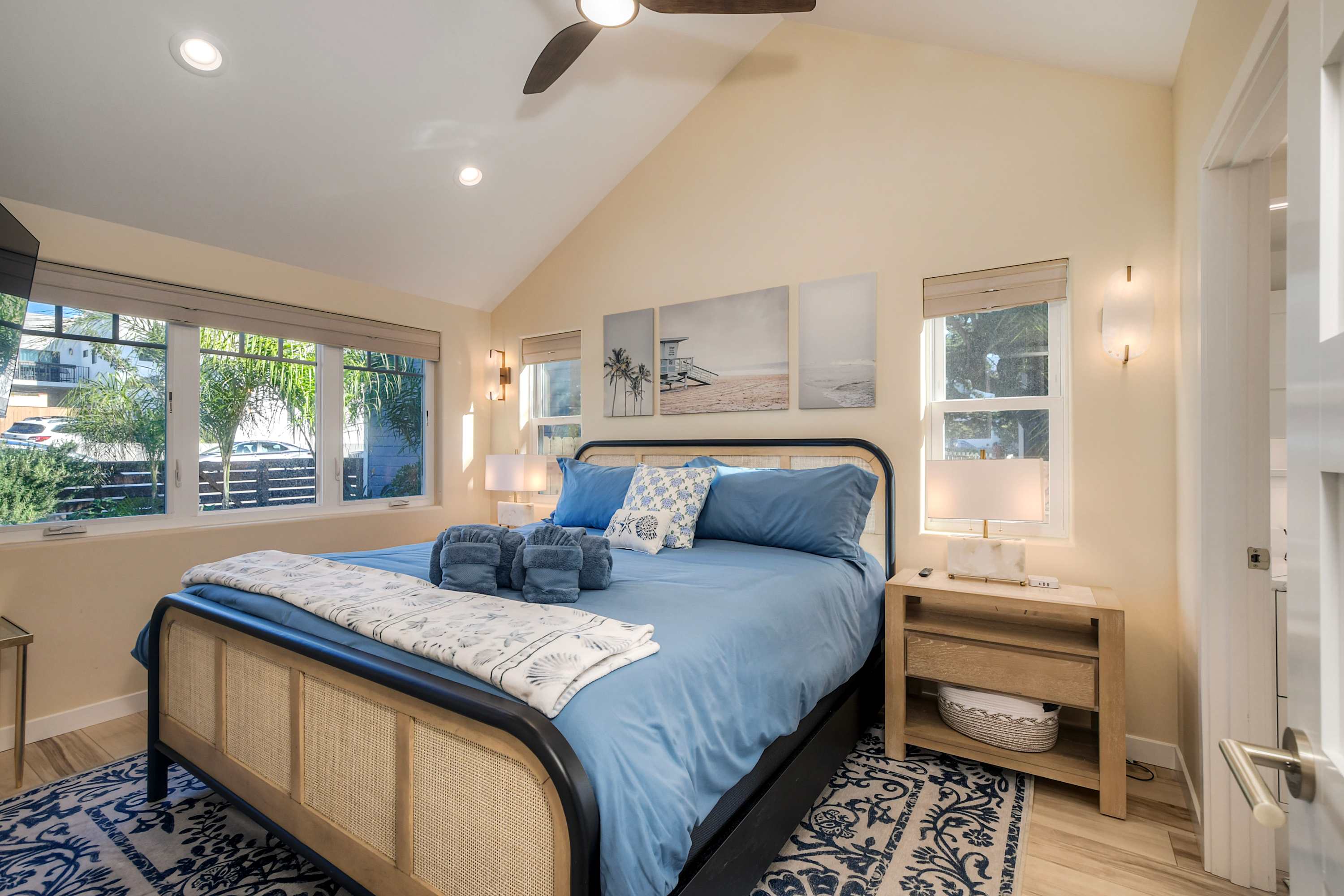 Monarch Cove - Unit A  For 7ppl 4