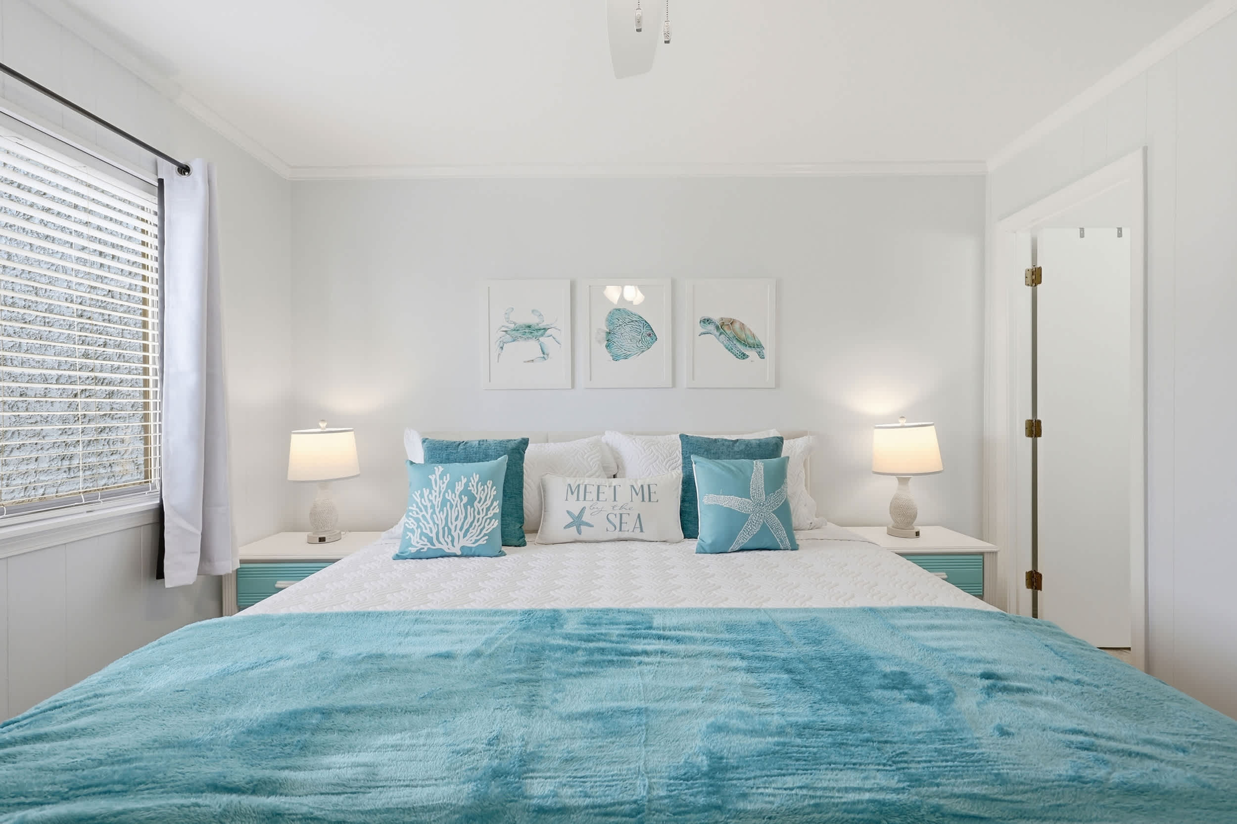 Shoreline Glimmer at Sea Cabin w Pool