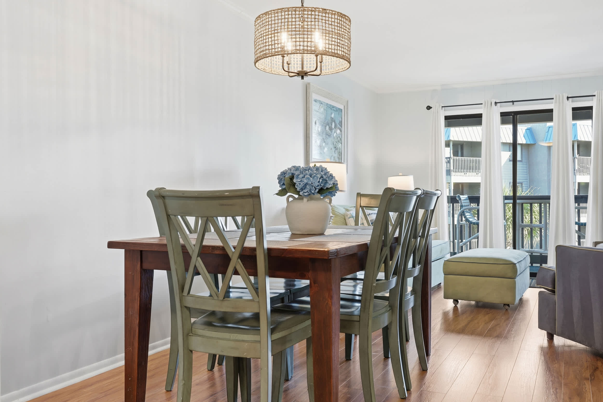 Shoreline Glimmer at Sea Cabin w Pool