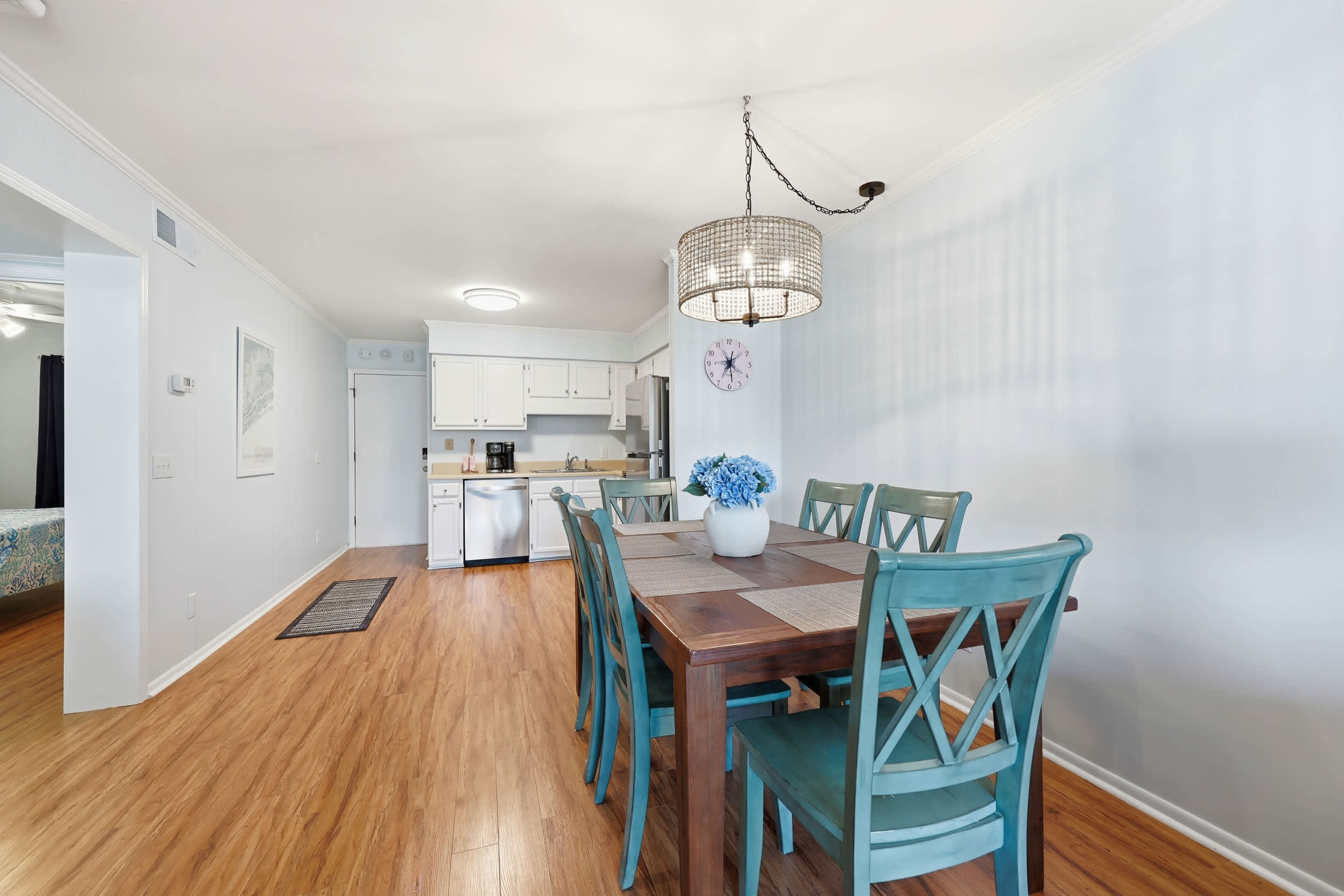 Shoreline Glimmer at Sea Cabin w Pool