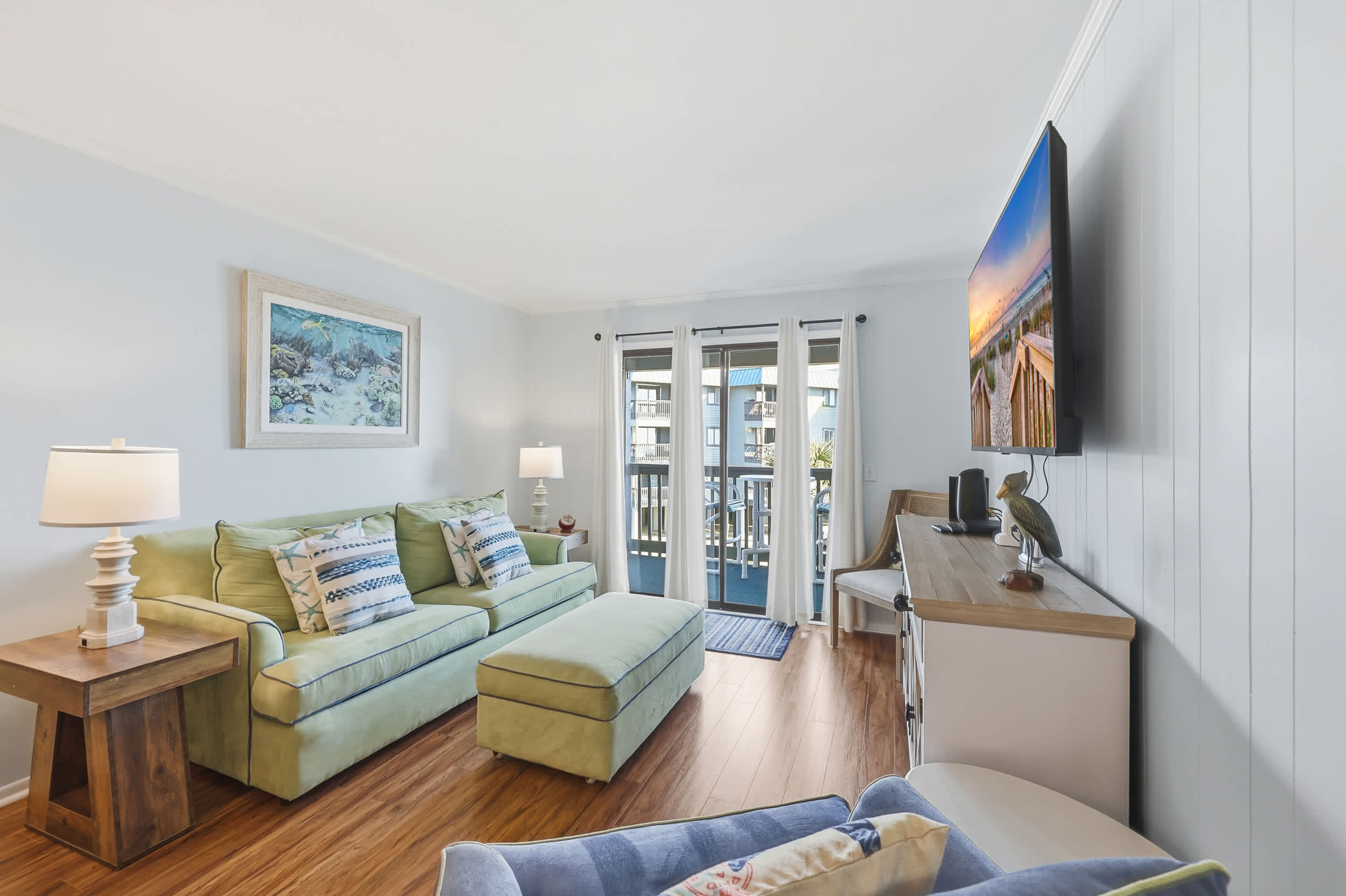 Shoreline Glimmer at Sea Cabin w Pool