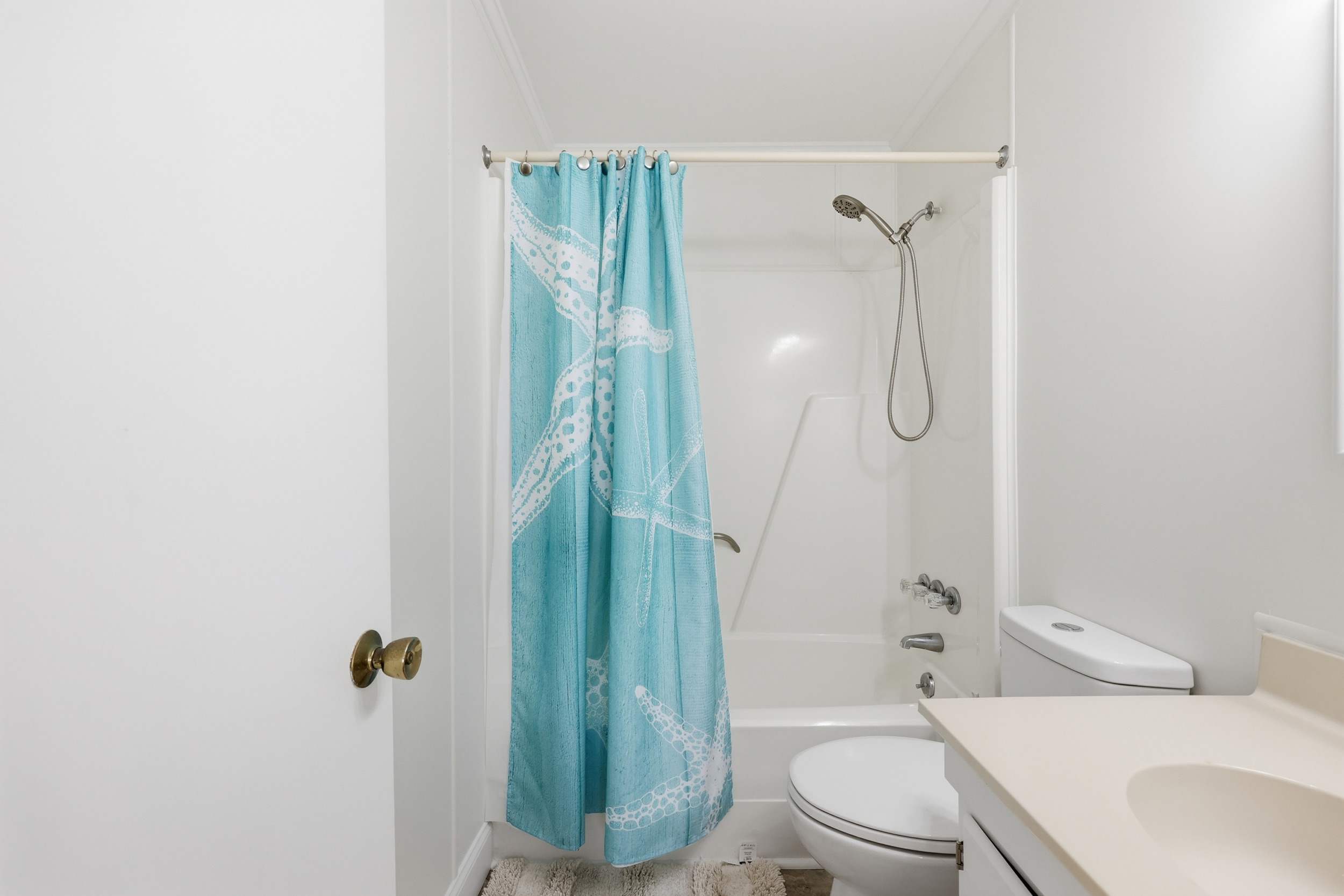 Shoreline Glimmer at Sea Cabin w Pool