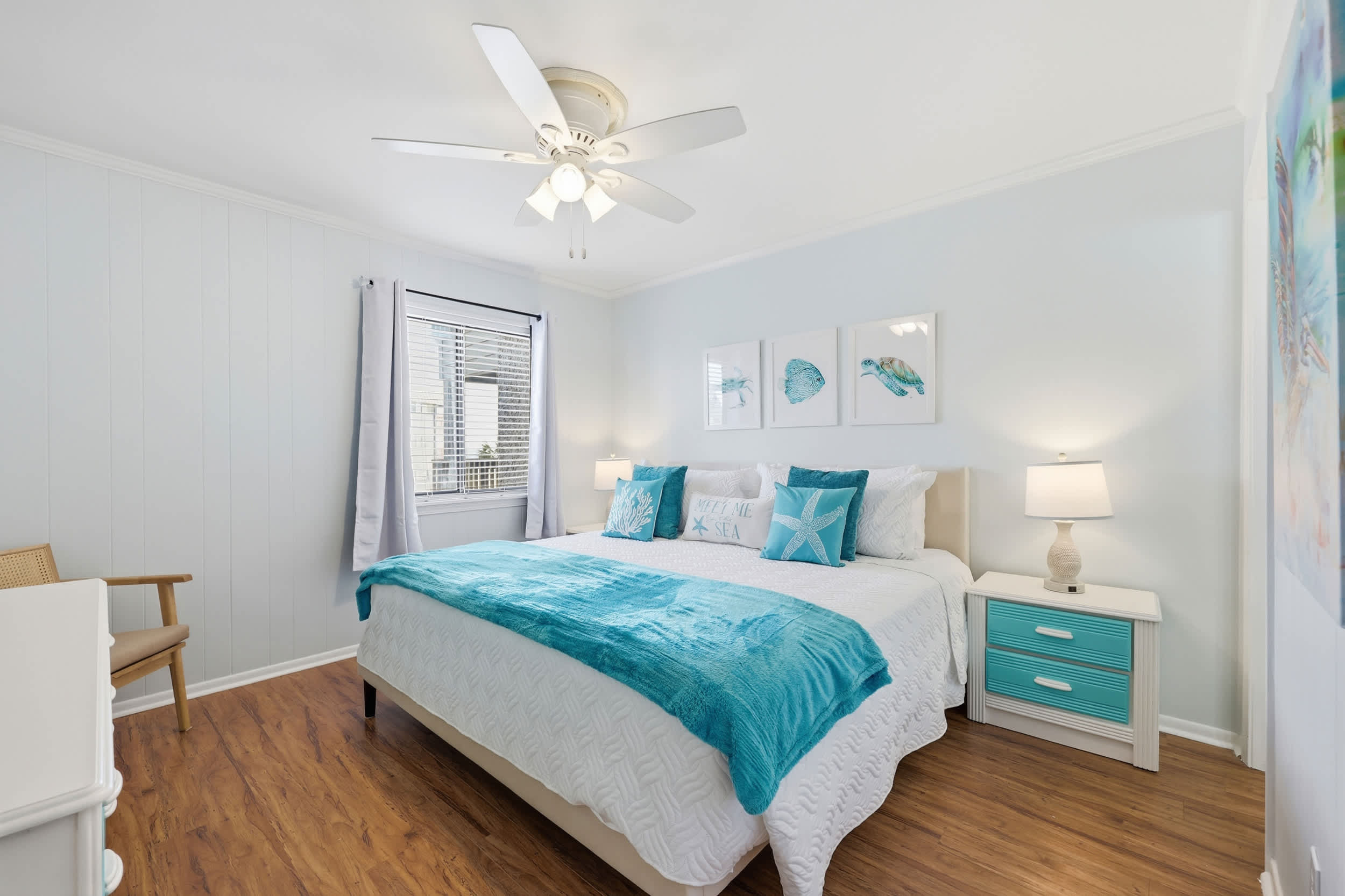 Shoreline Glimmer at Sea Cabin w Pool