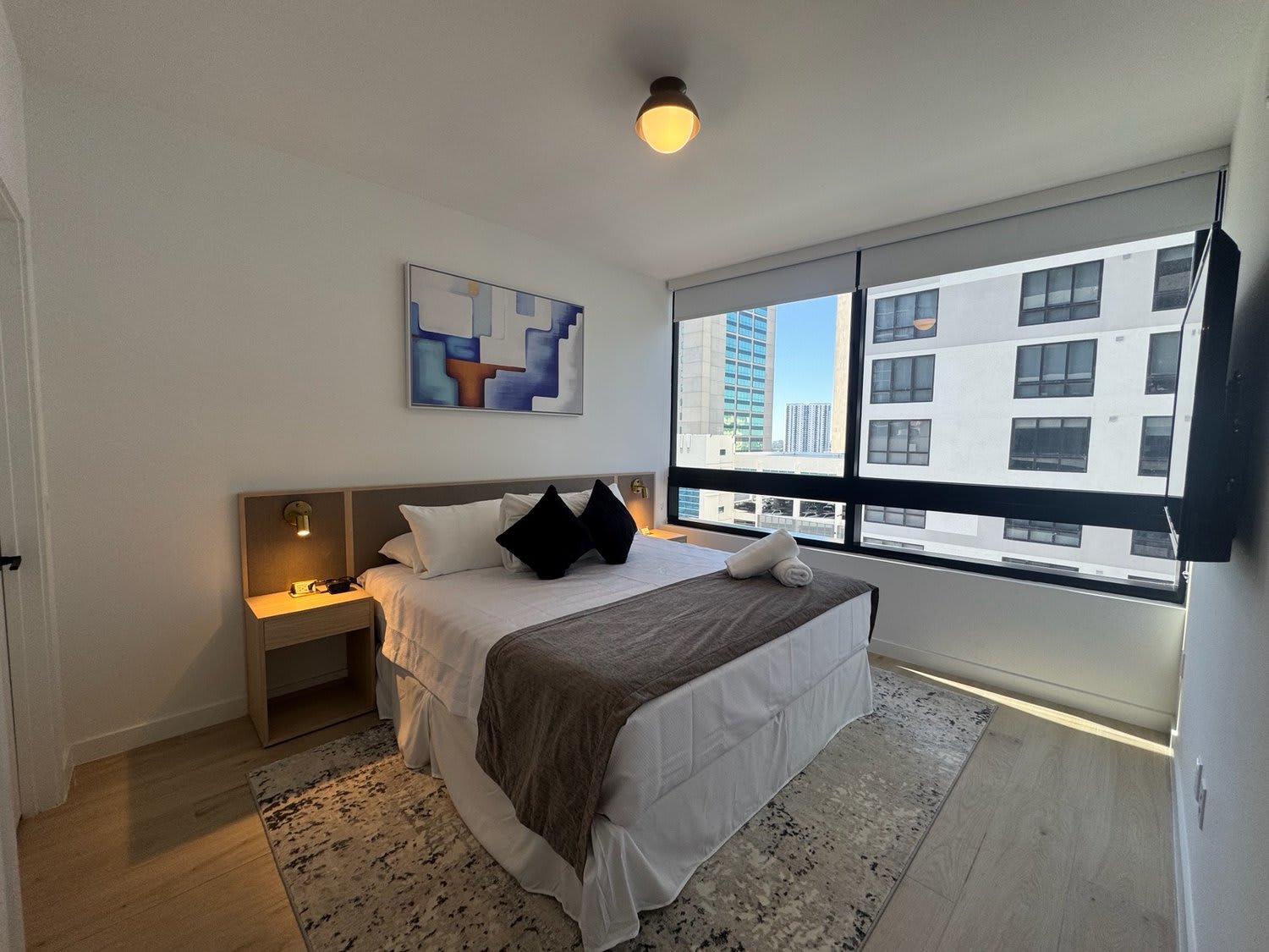 Downtown Condo | Walkable Location to Bayside