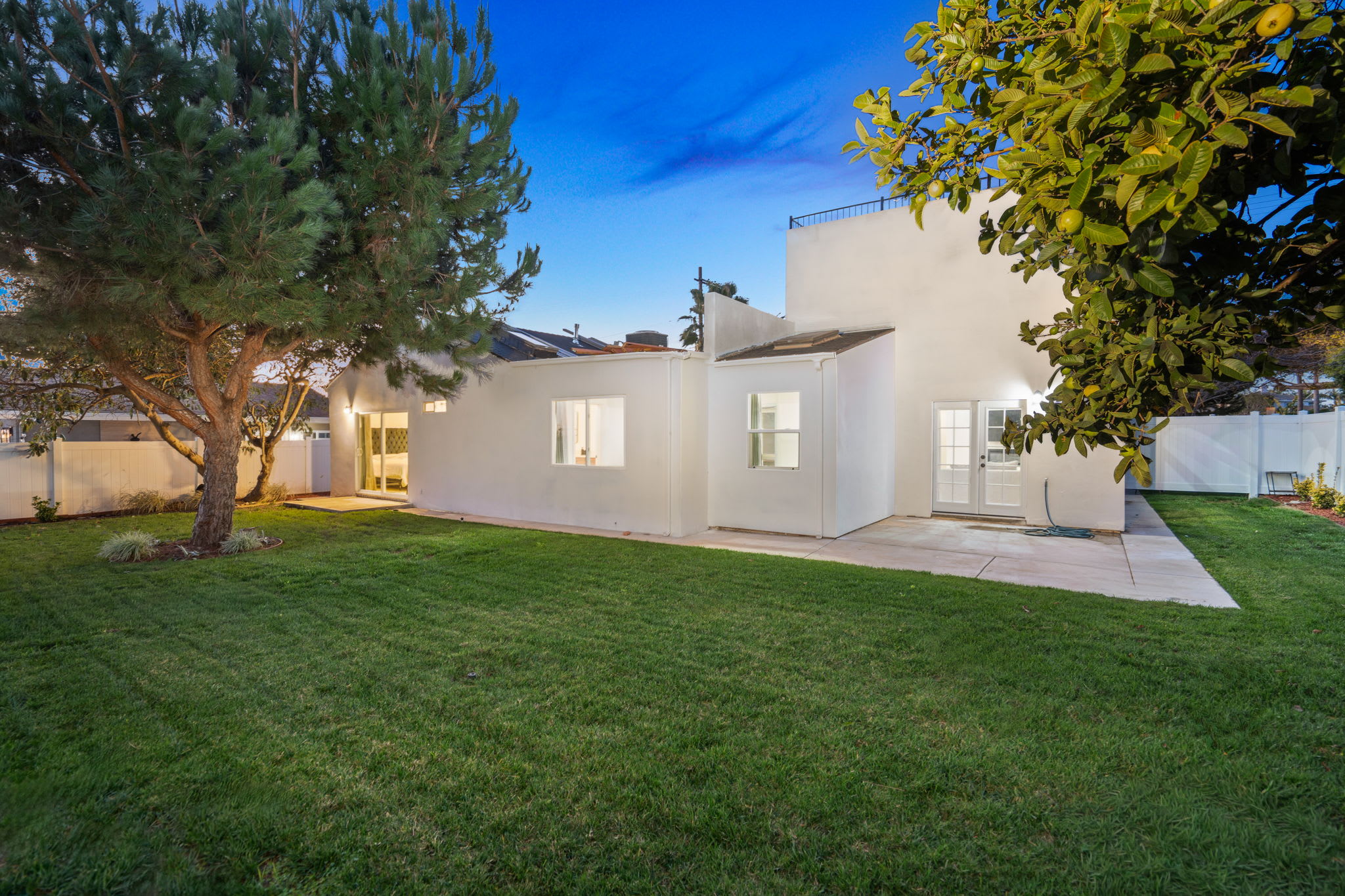 Spacious Modern Home with Rooftop & Private Backyard β Oceanside, CA β vacation rental