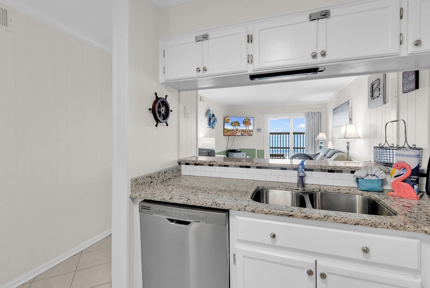Oceanfront Garden City Beach 2BR Beauty Pool | Photo 10
