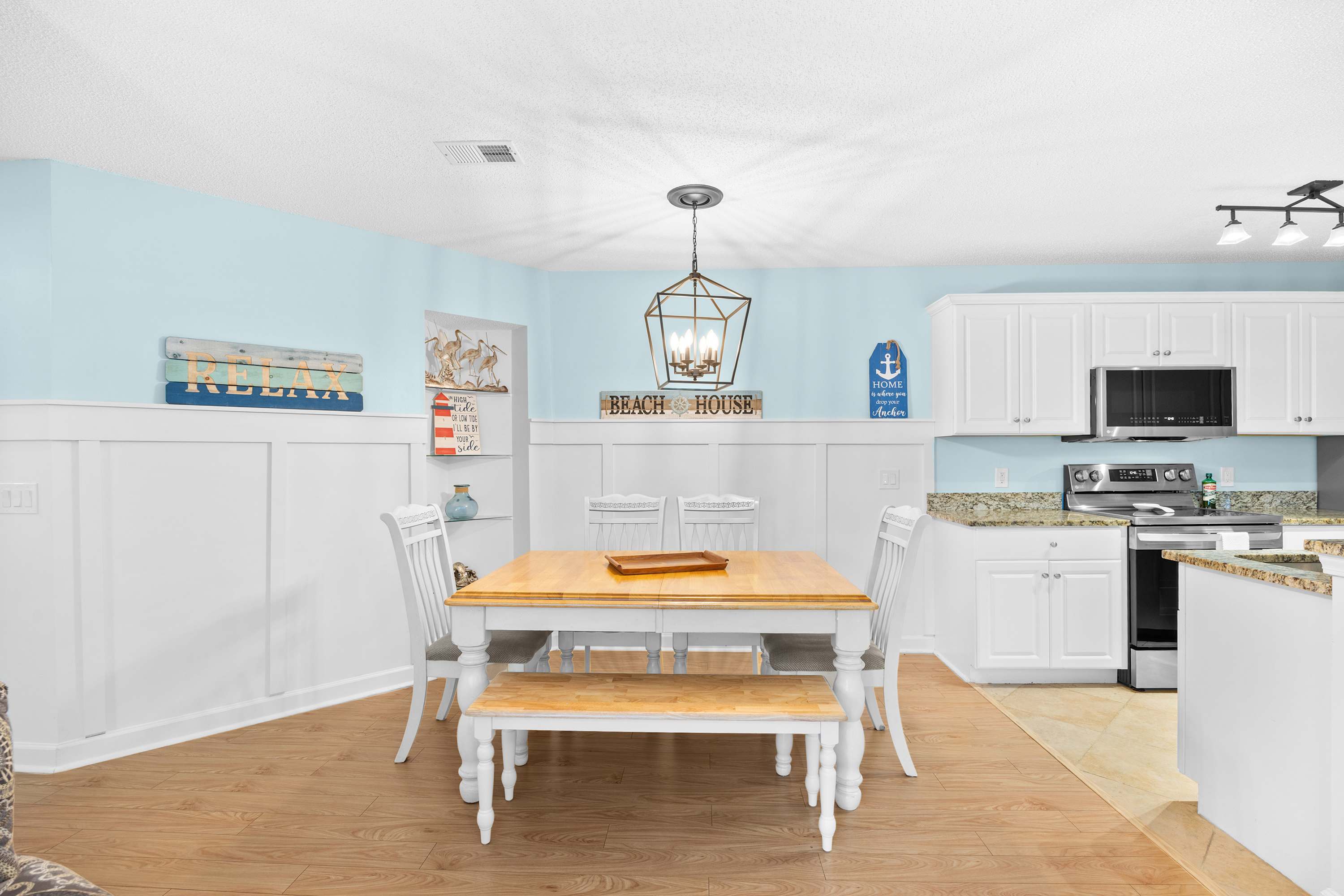 Coastal Comfort with Golf Pool Pickle Ball Tennis Courts | Photo 8