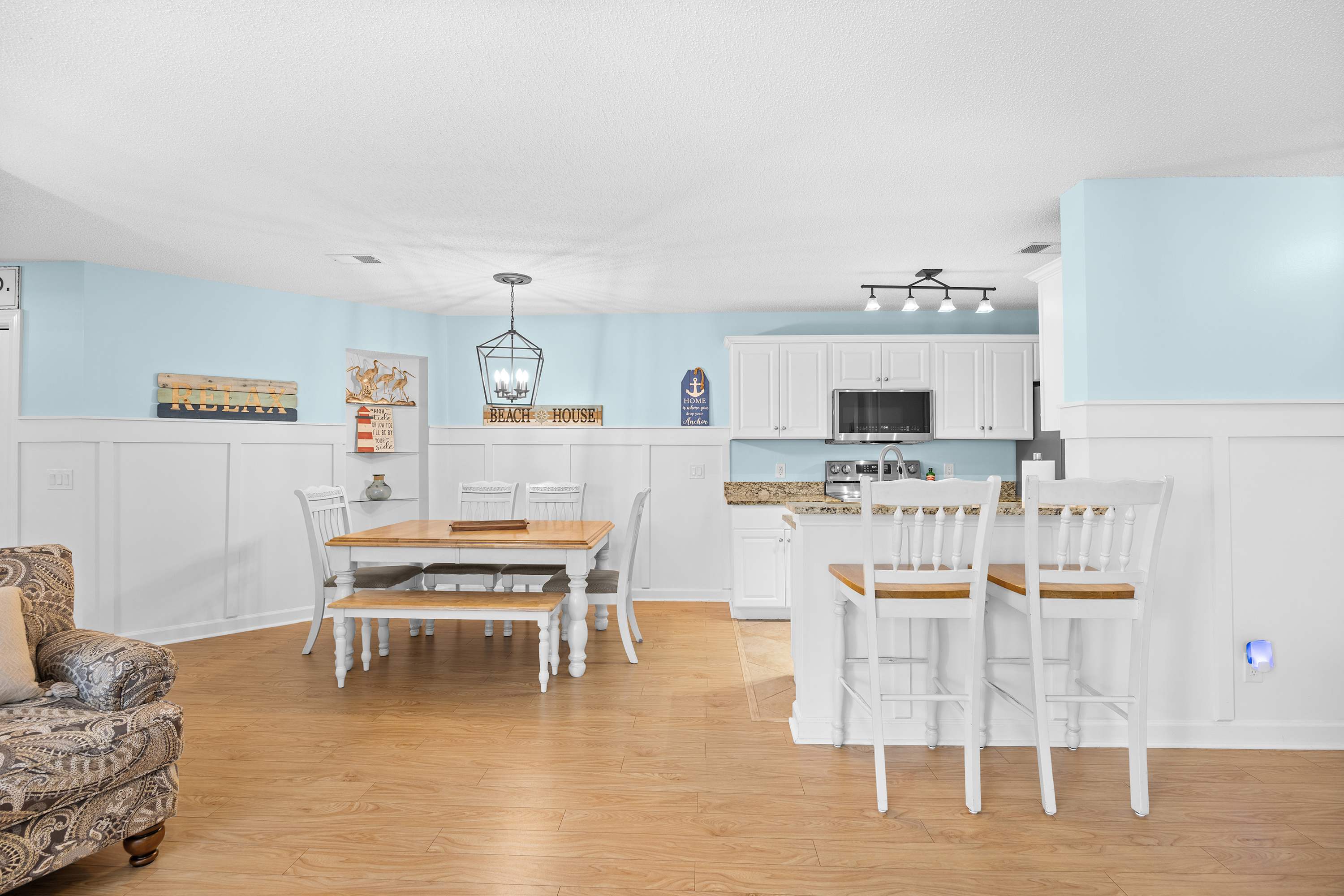 Coastal Comfort with Golf Pool Pickle Ball Tennis Courts | Photo 6