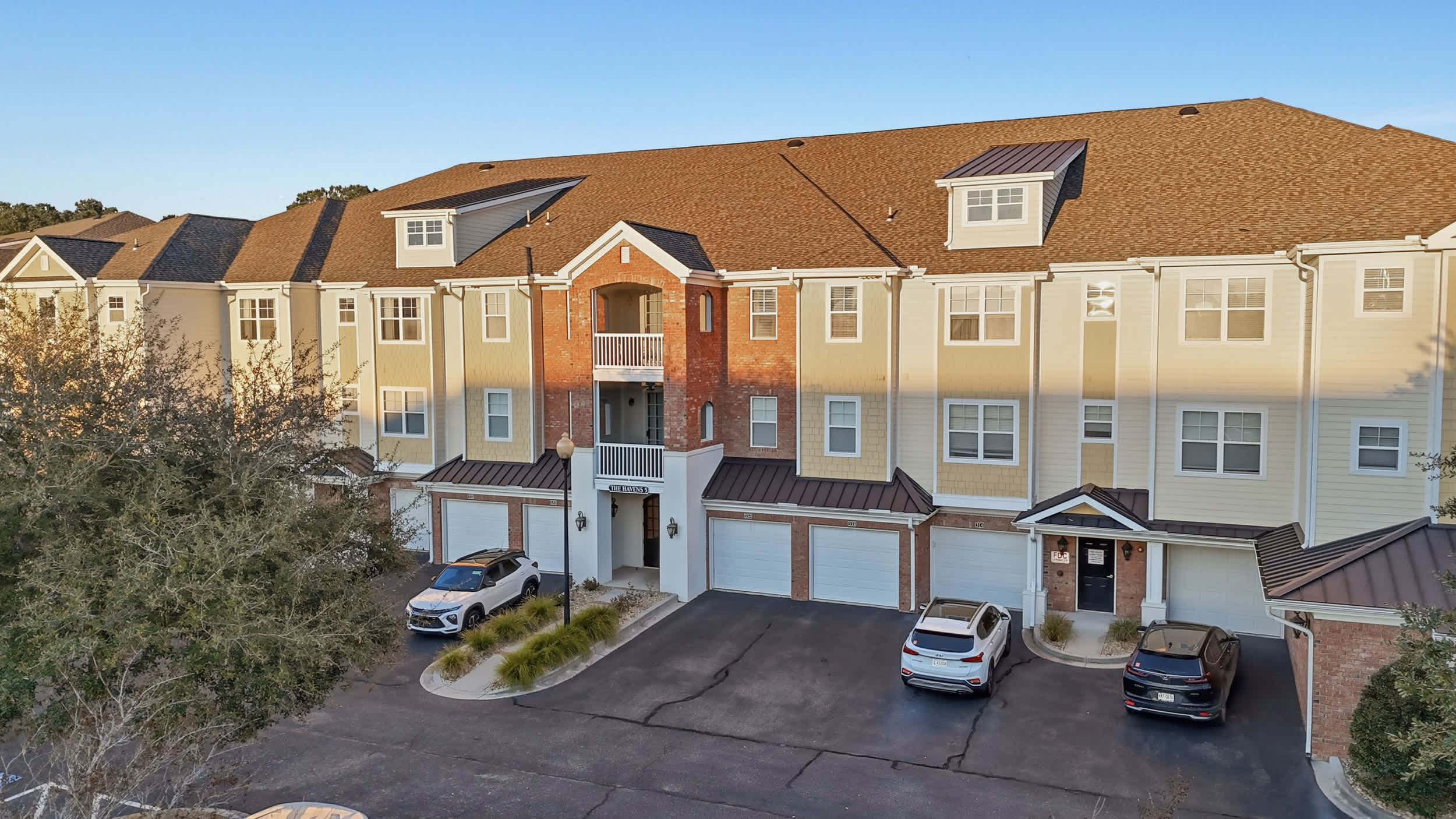 Coastal Canopy Modern Resort Condo w Massive Pool