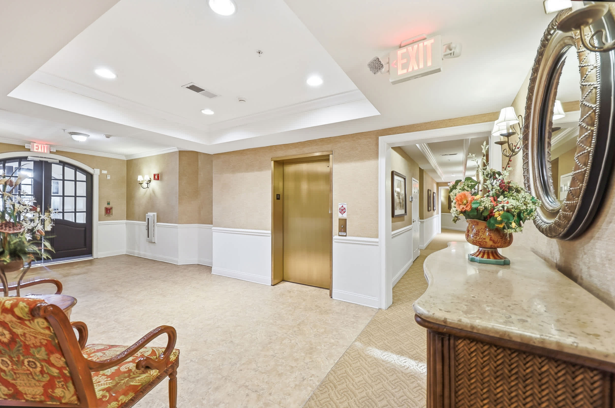 Coastal Canopy Modern Resort Condo w Massive Pool