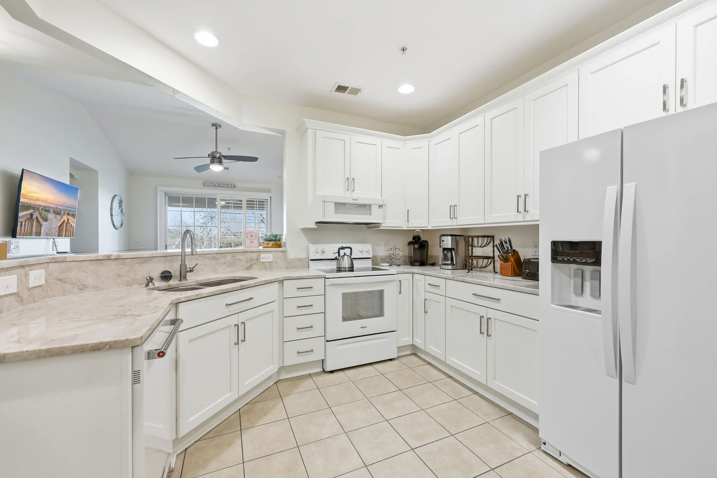 Coastal Canopy Modern Resort Condo w Massive Pool