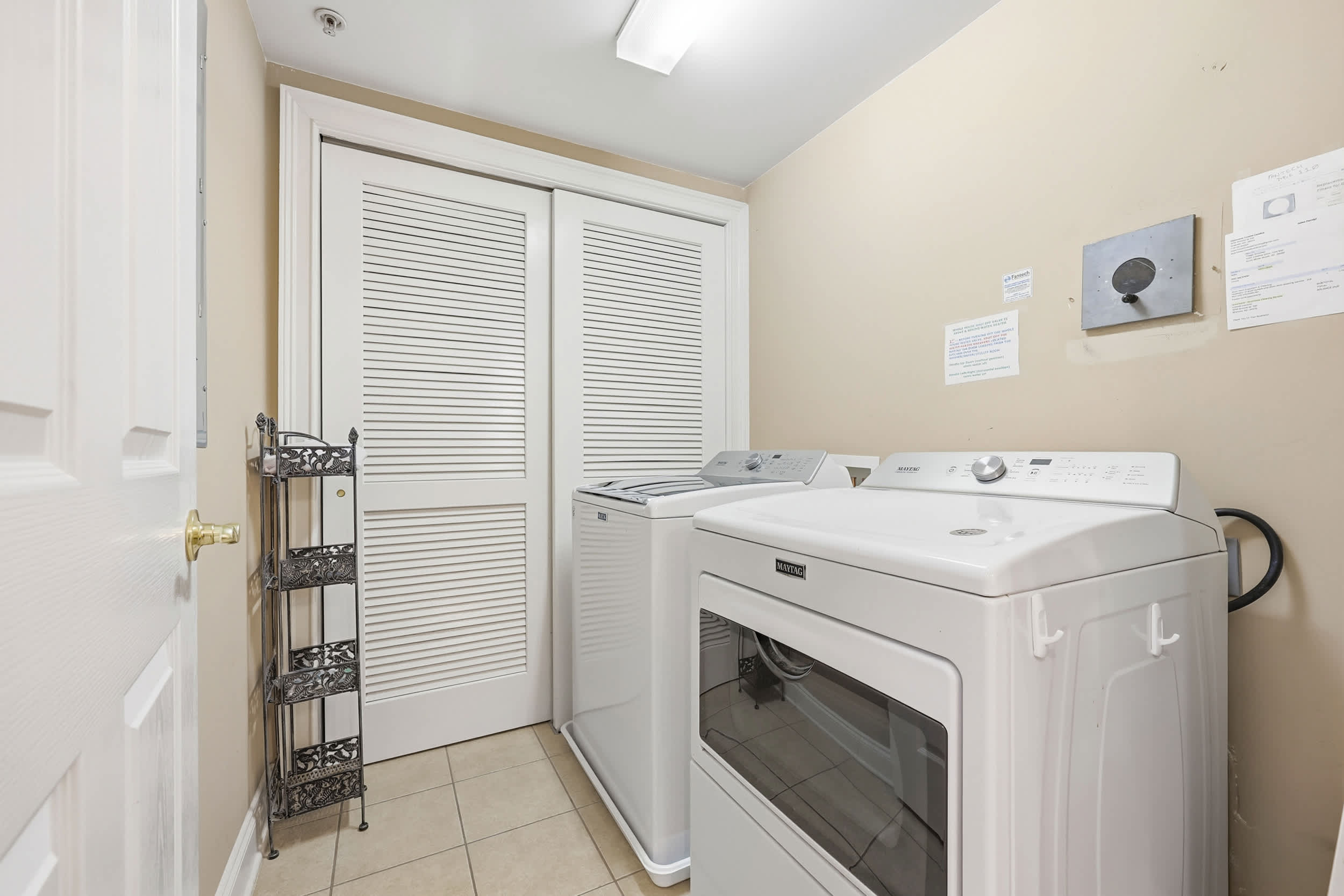 Coastal Canopy Modern Resort Condo w Massive Pool