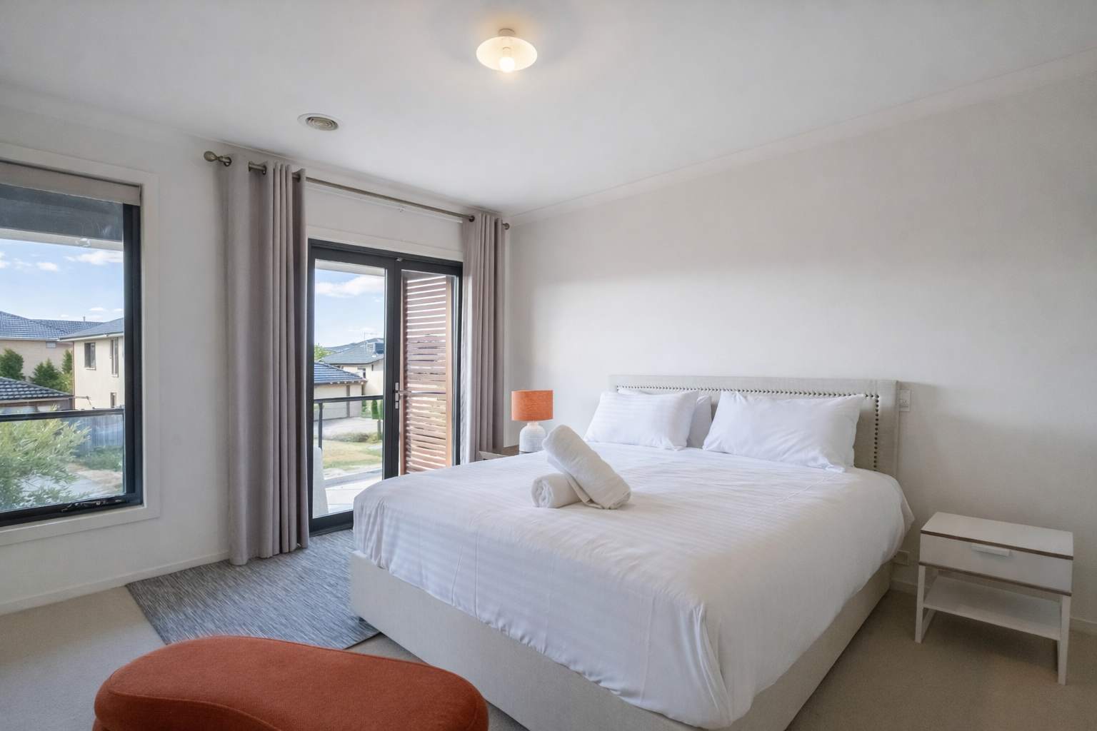 Contemporary Family Living at 4 Seafarer Way
