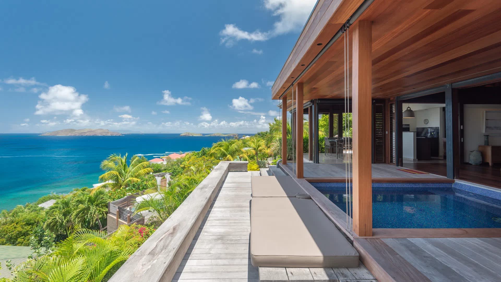 Chic Safari Style Villa with Beautiful Island Views