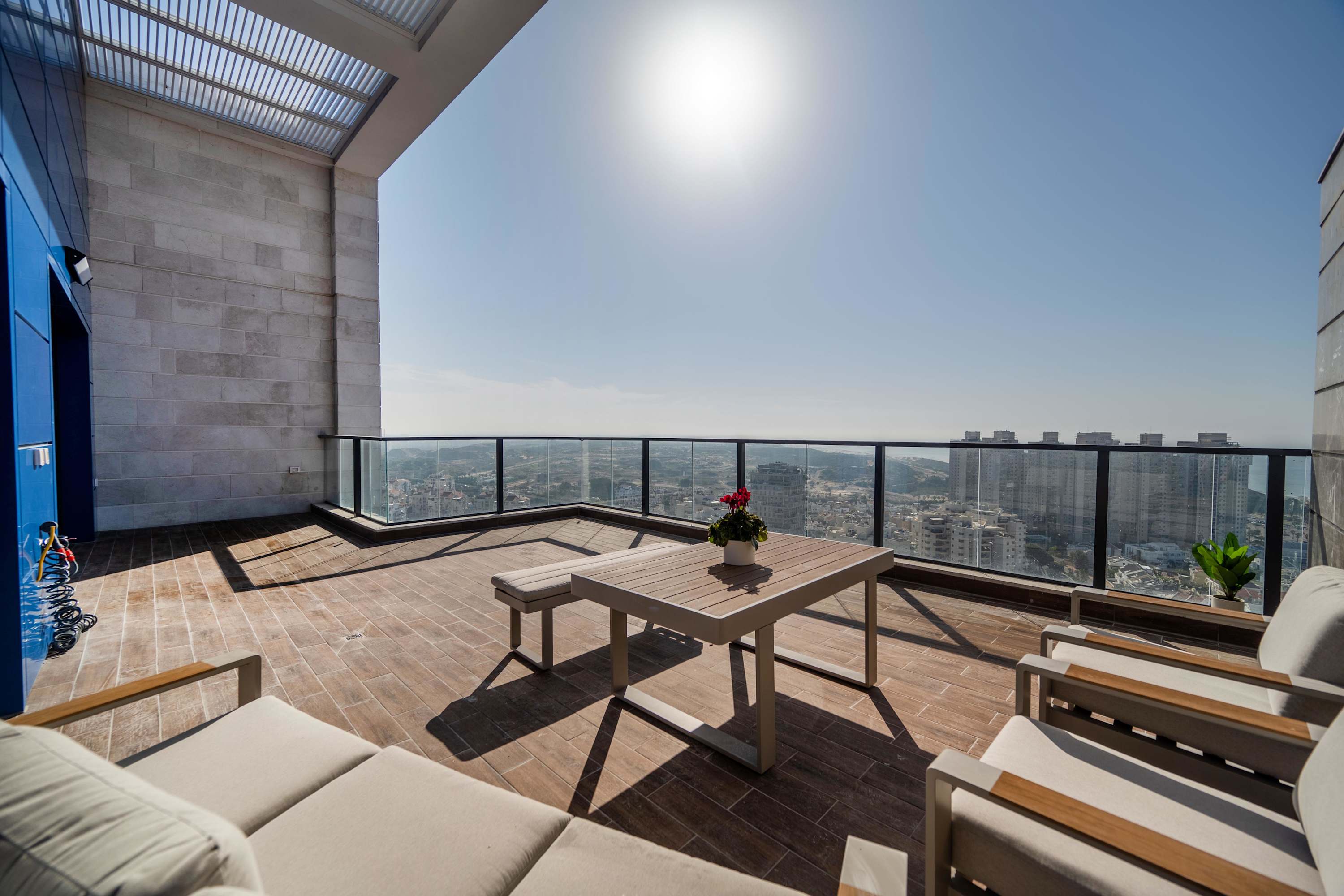 Luxury 5BR Penthouse |Huge Sea-View Balcony |Mamad
