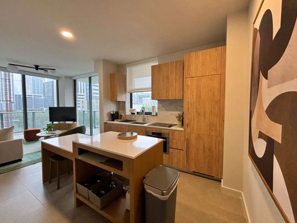 Prime Downtown Location - Rooftop Pool