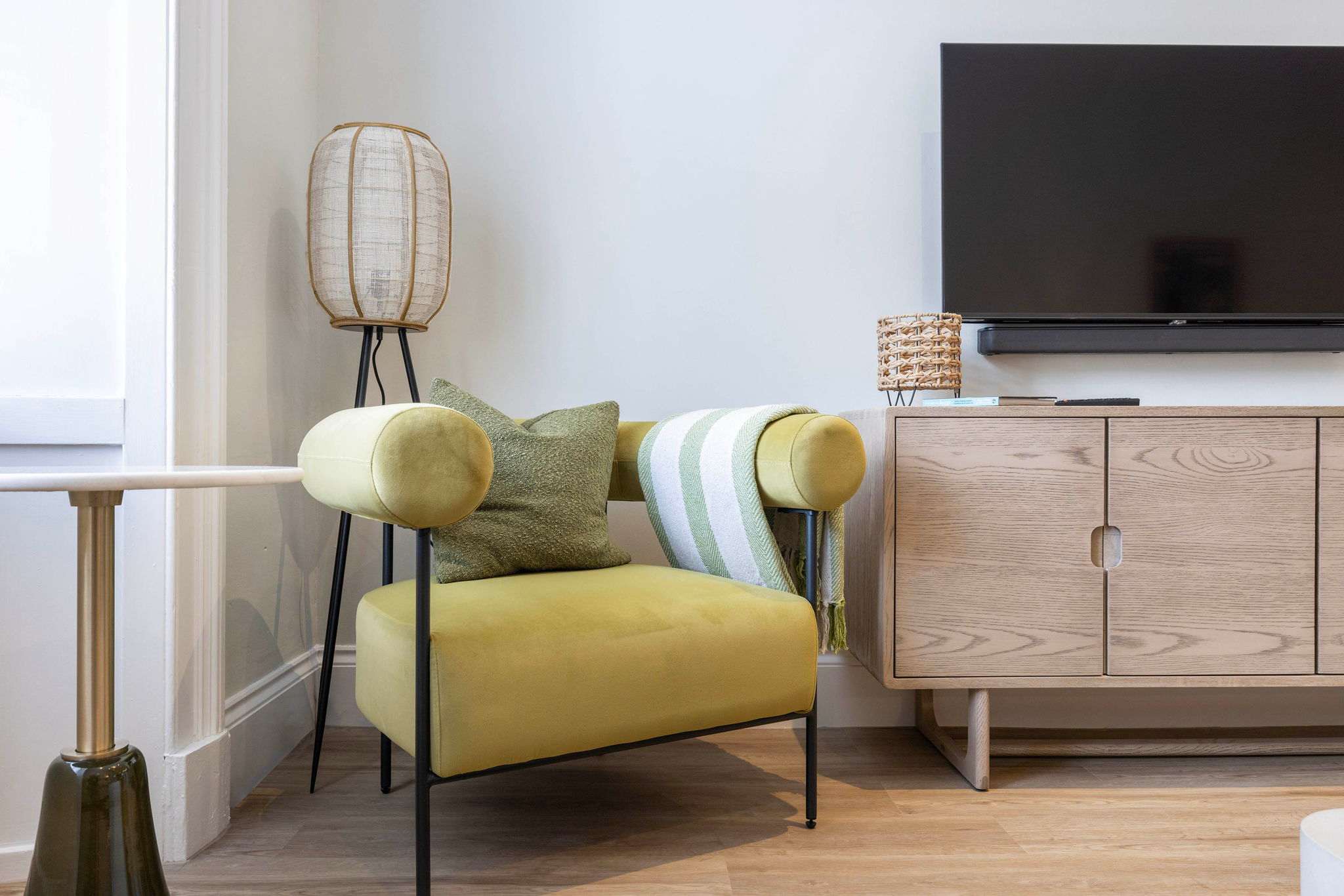 Warm & Spacious City Centre Stay | Sleeps 8 in Bath Street 92 G2 2EJ - Property image 3 - VivreStays