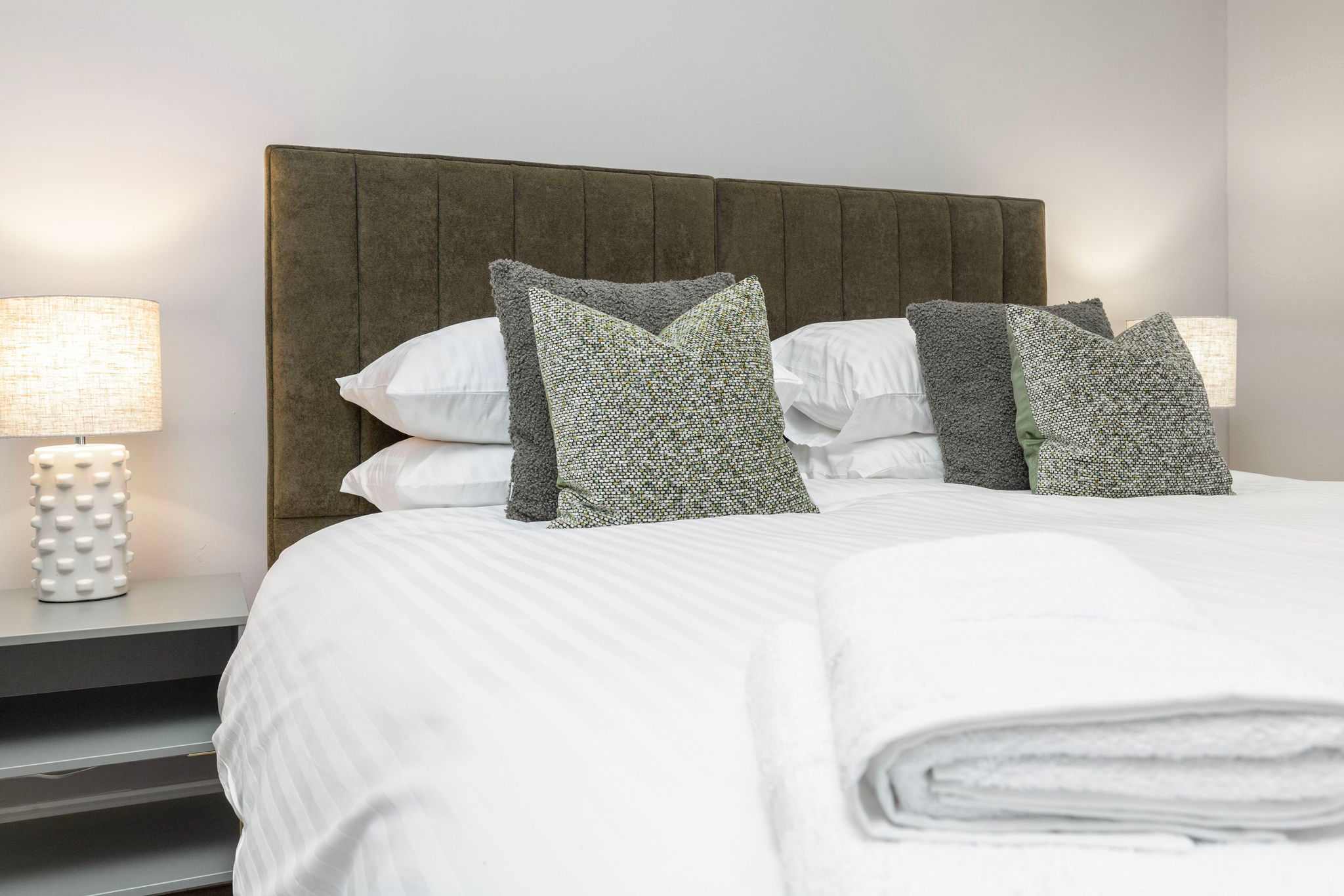 Warm & Spacious City Centre Stay | Sleeps 8 in Bath Street 92 G2 2EJ - Property image 14 - VivreStays