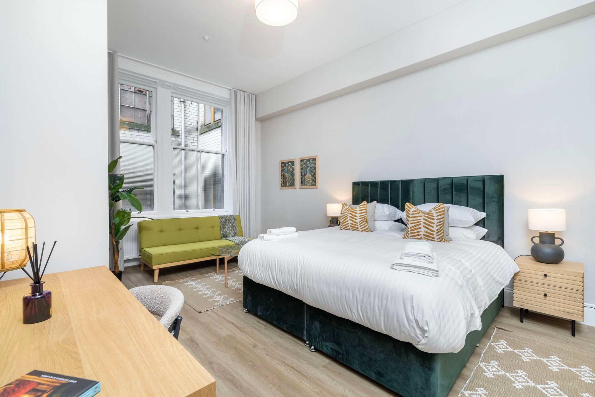 Warm & Spacious City Centre Stay | Sleeps 8 in Bath Street 92 G2 2EJ - Property image 16 - VivreStays
