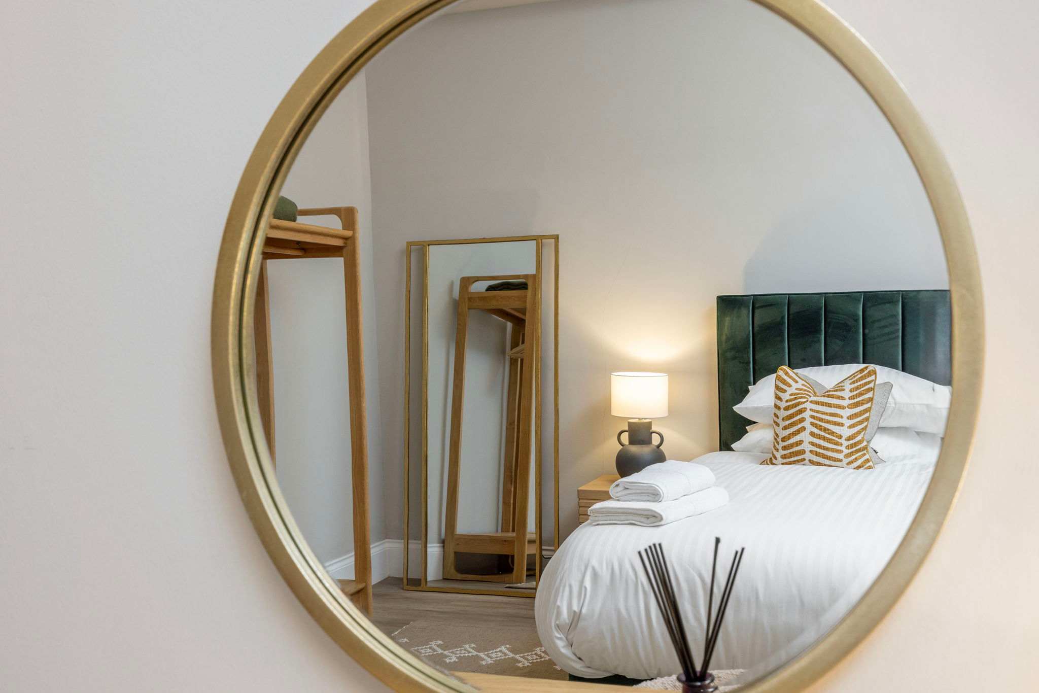 Warm & Spacious City Centre Stay | Sleeps 8 in Bath Street 92 G2 2EJ - Property image 17 - VivreStays