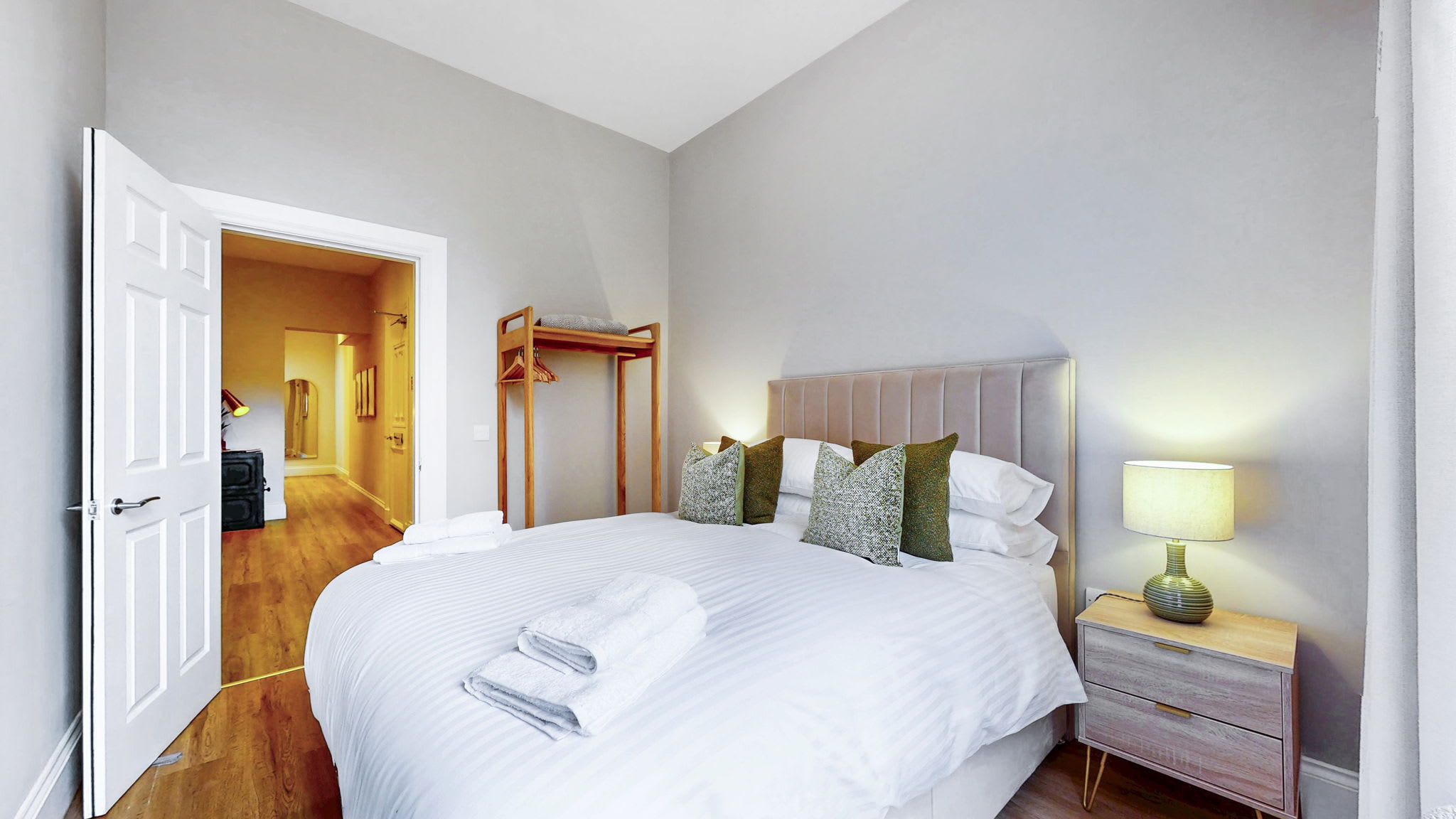 Warm & Spacious City Centre Stay | Sleeps 8 in Bath Street 92 G2 2EJ - Property image 23 - VivreStays
