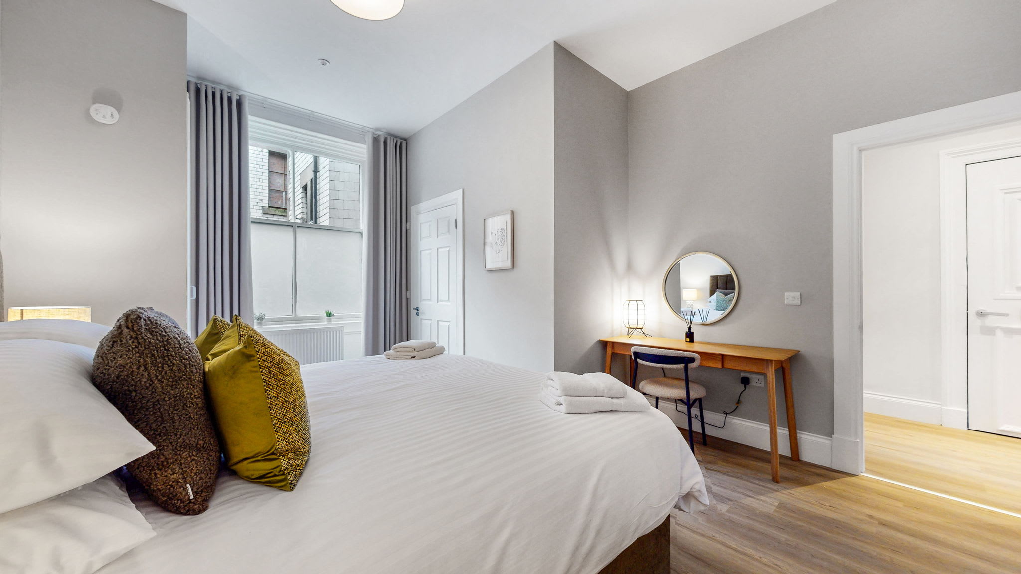Warm & Spacious City Centre Stay | Sleeps 8 in Bath Street 92 G2 2EJ - Property image 31 - VivreStays
