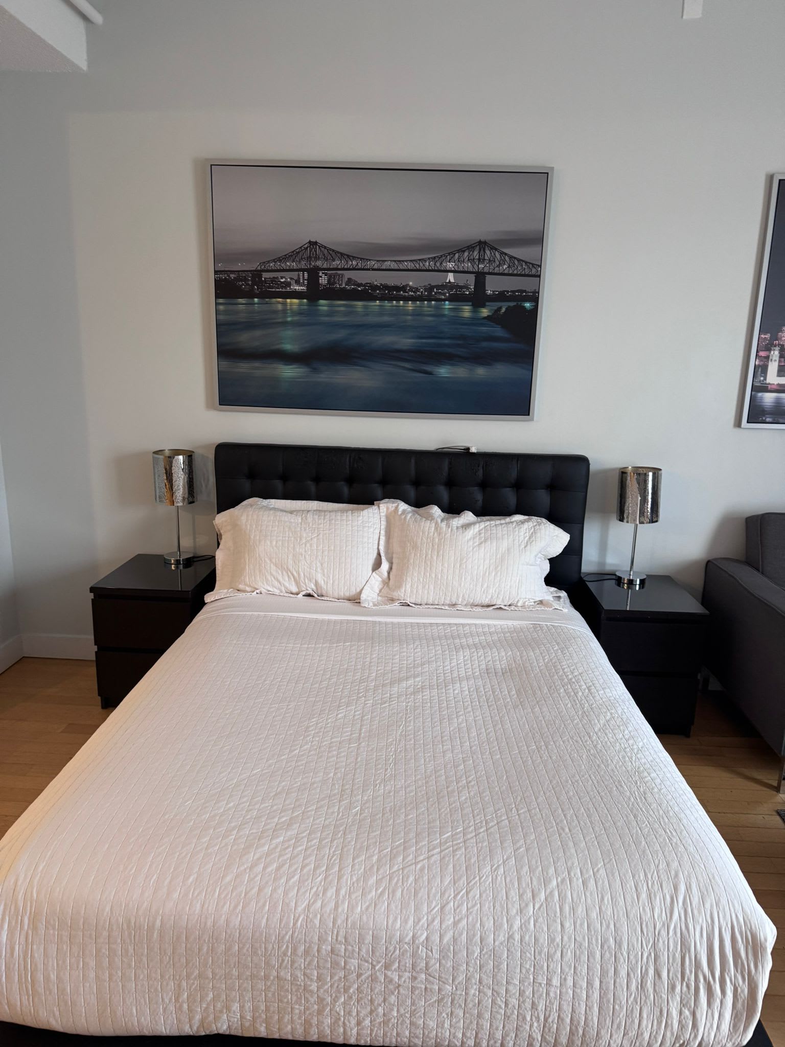 Spacious Loft Downtown 402