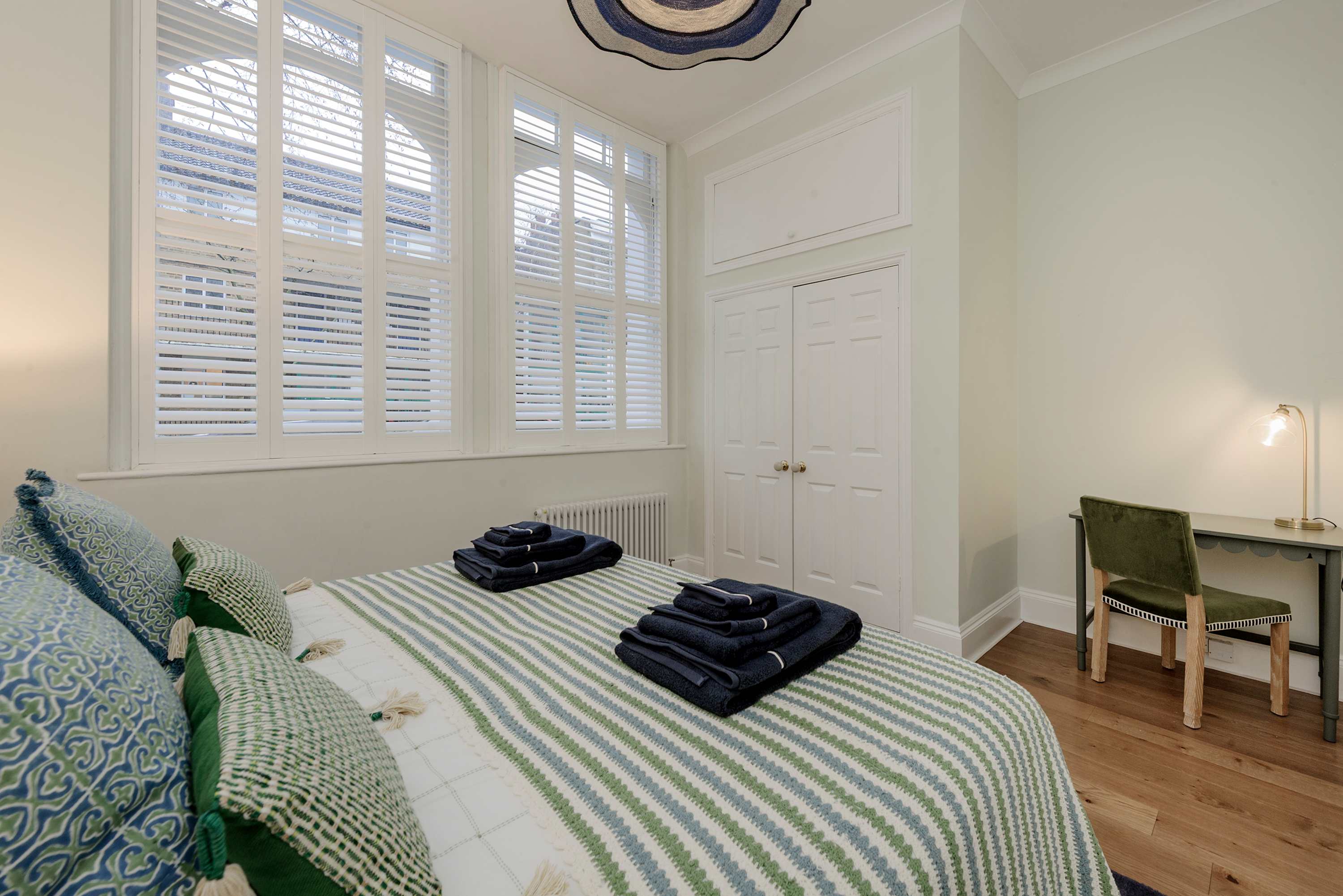 Modern 2-bedroom flat - Angel in Gerrard Road 41B N1 8AX - Property image 18 - VivreStays