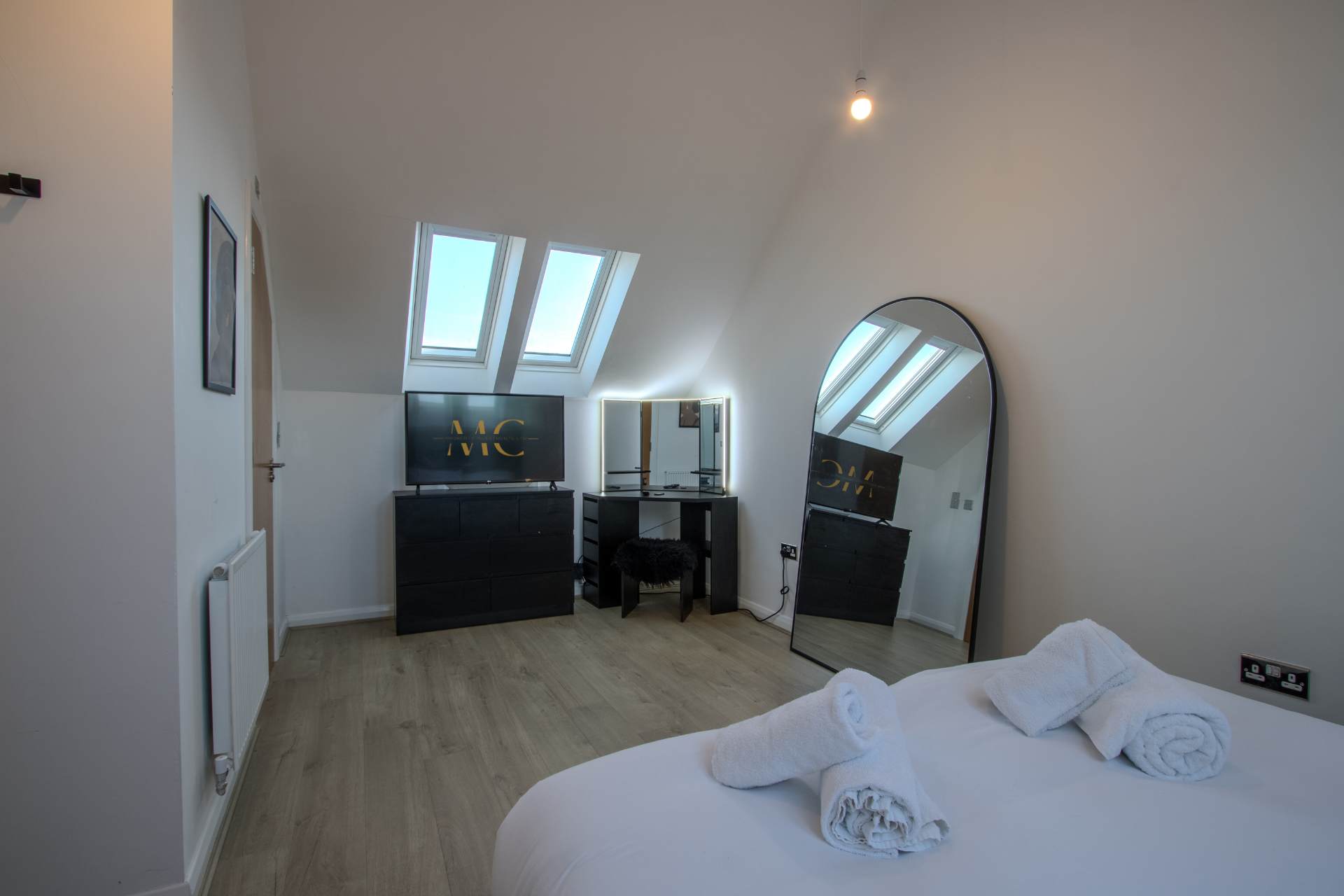 Modern 2-Bed House In Swinton - Private Parking - Foto 8