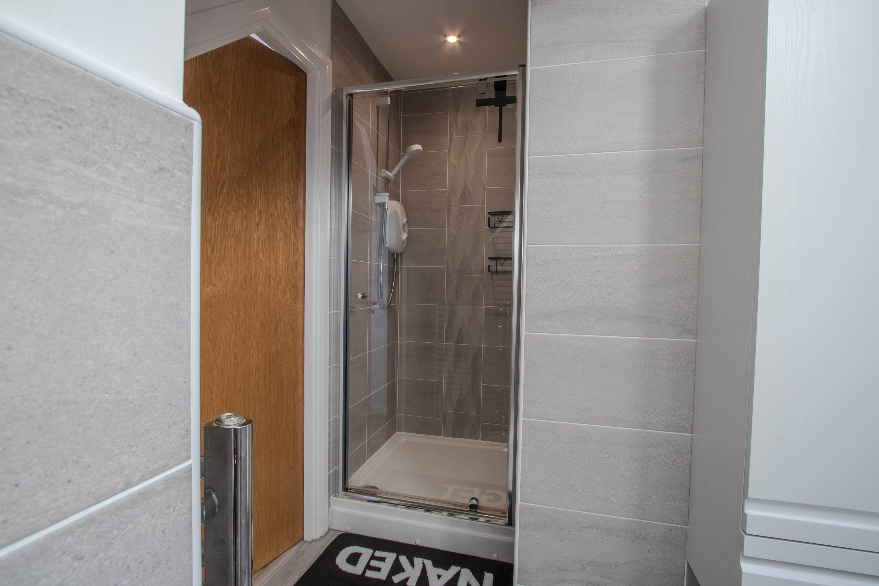 Modern 2-Bed House In Swinton - Private Parking - Foto 9