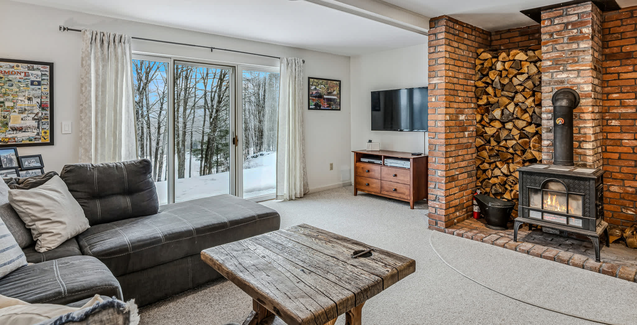 Golf Course, Fireplace, Pool Table - The Oasis*