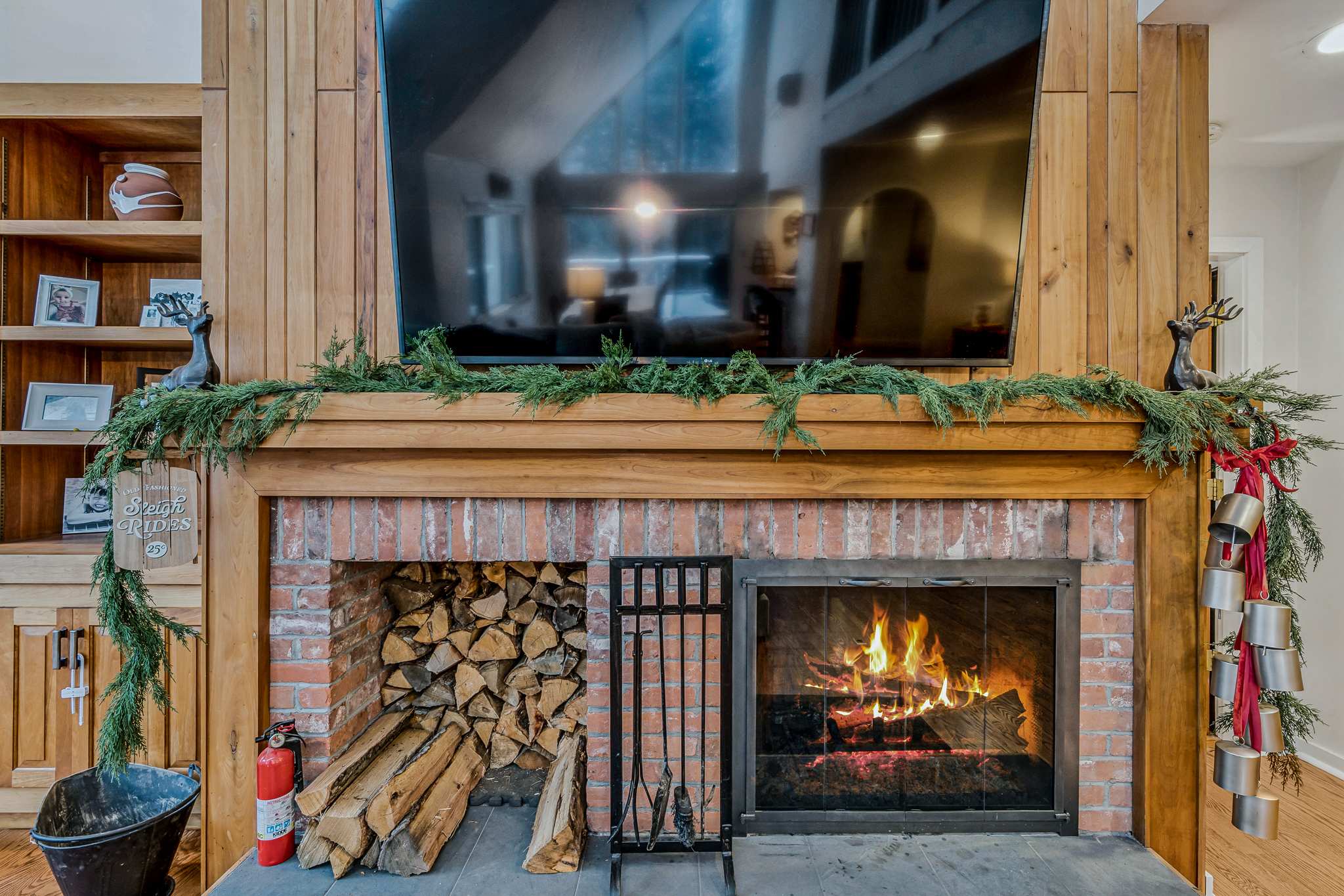 Golf Course, Fireplace, Pool Table - The Oasis*