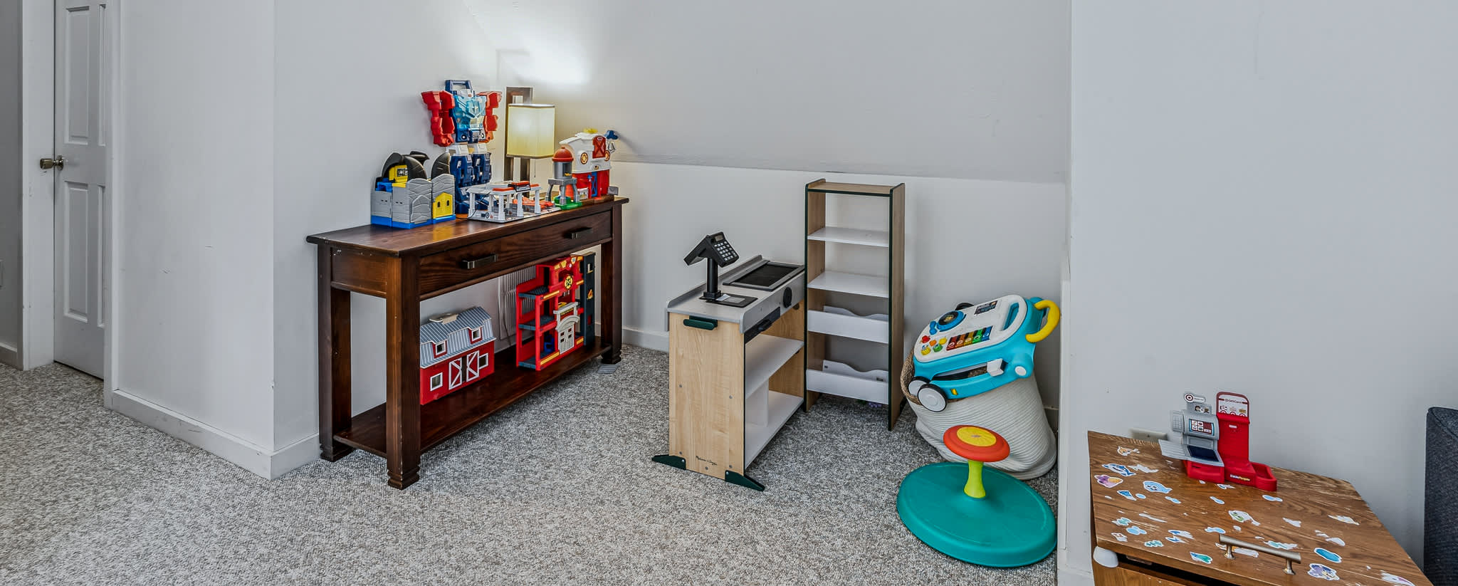 Golf Course, Fireplace, Pool Table - The Oasis*